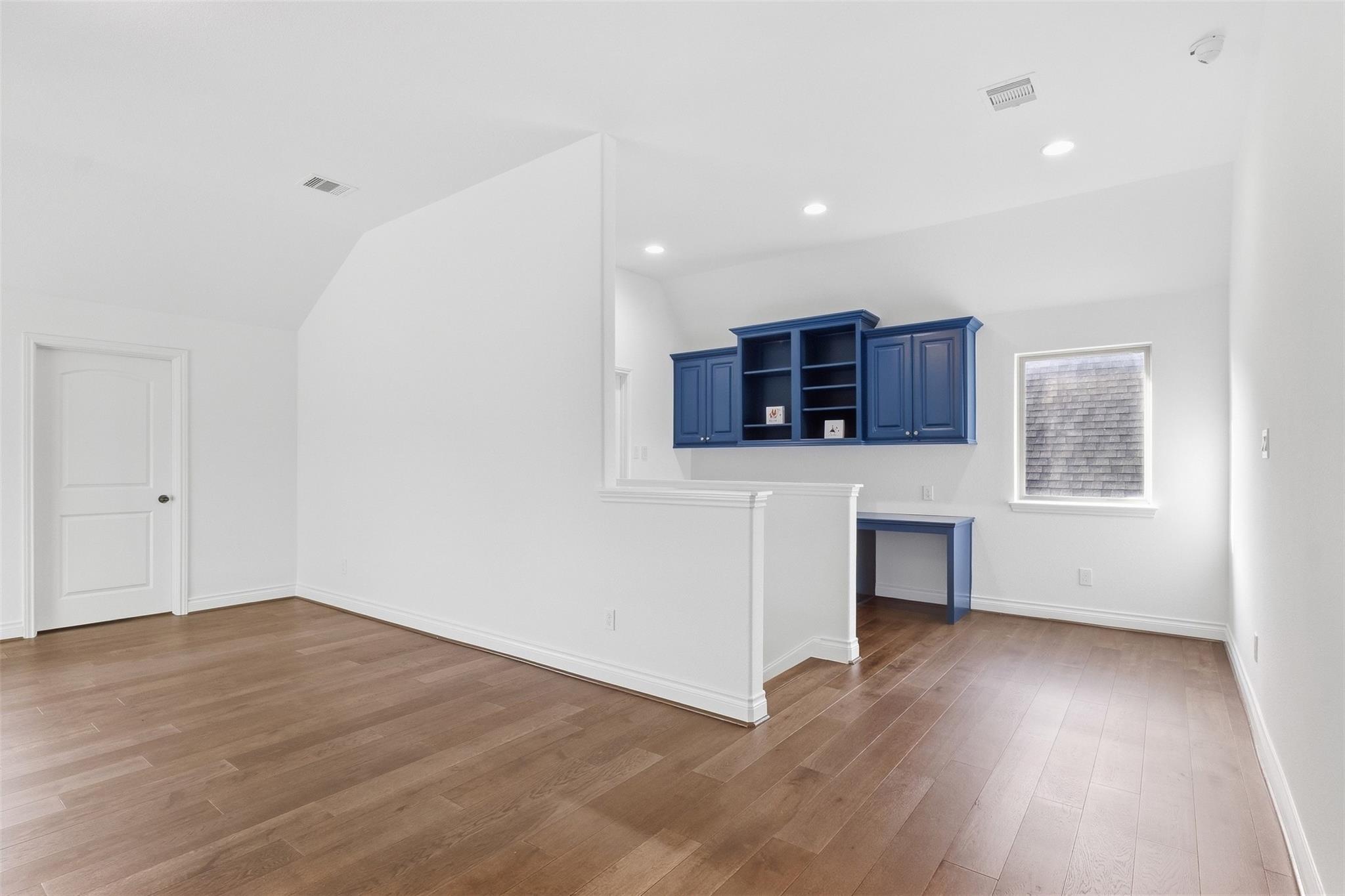 2405 Barton Shores Drive Property Photo 13