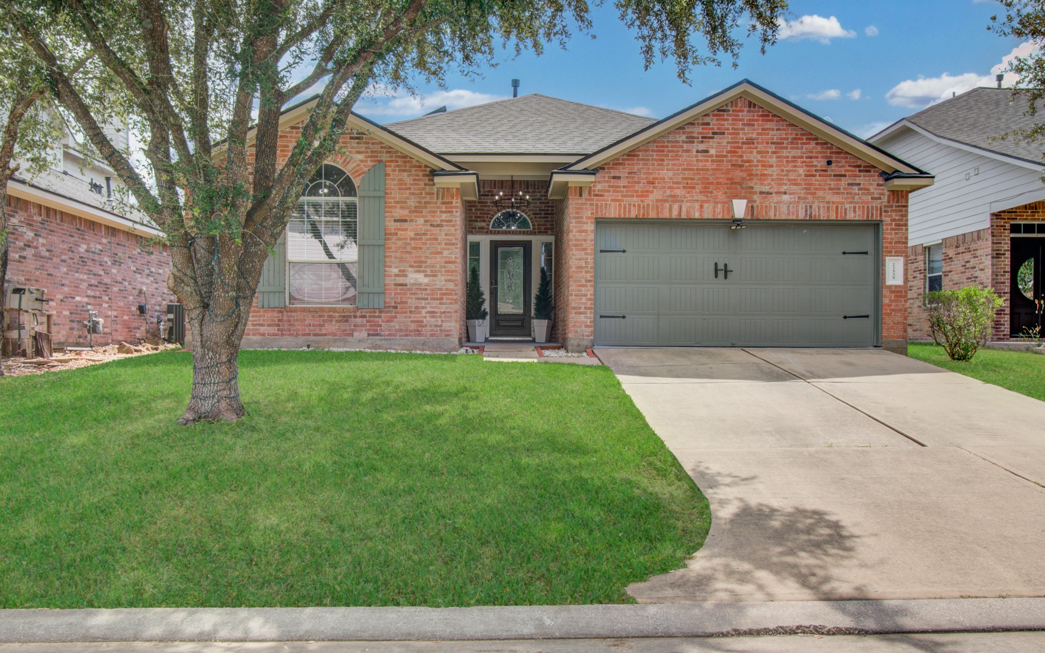 23539 Maple Vista Lane Property Photo 1