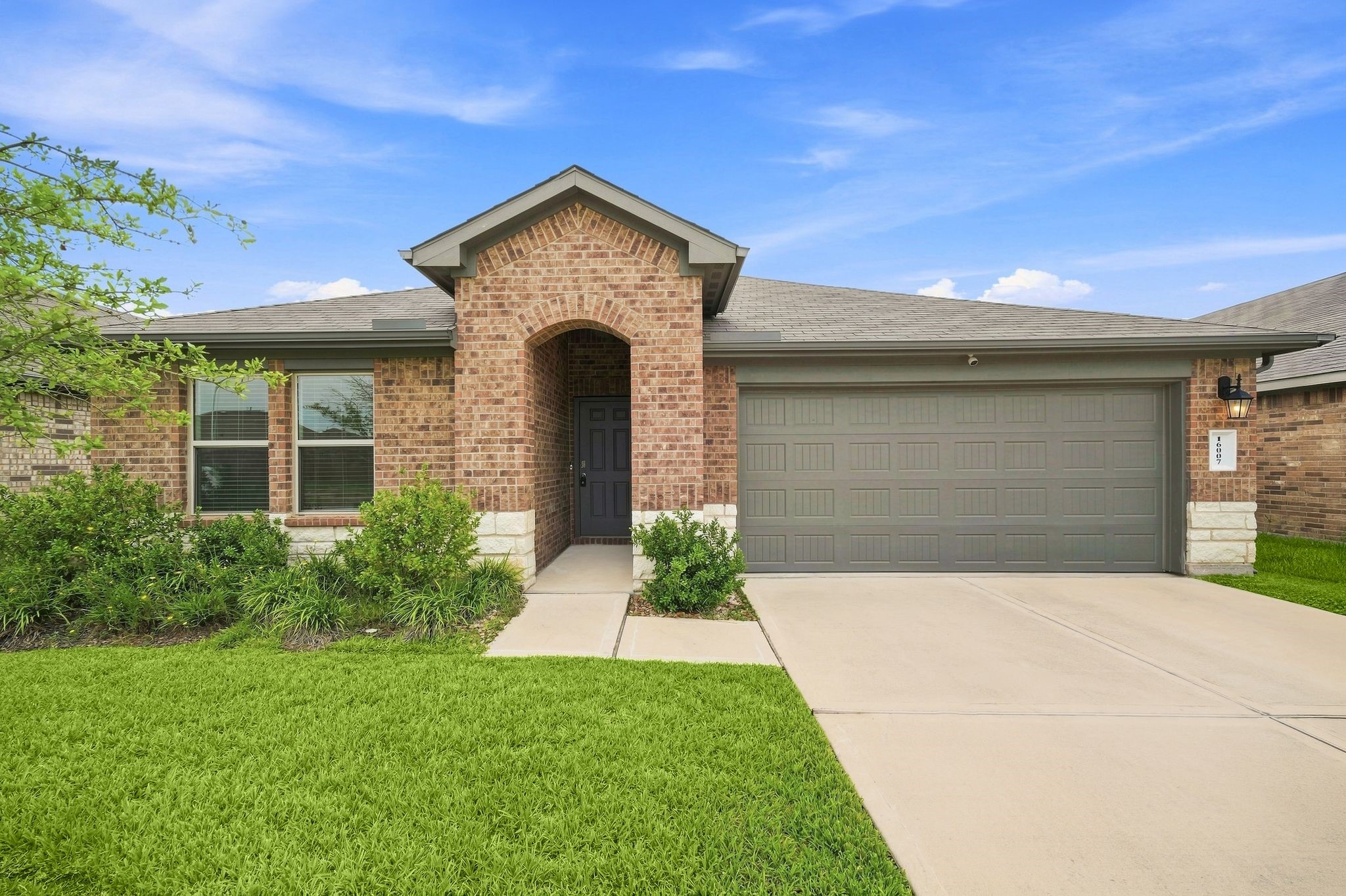 16007 Mersmann Ridge Lane Property Photo 1