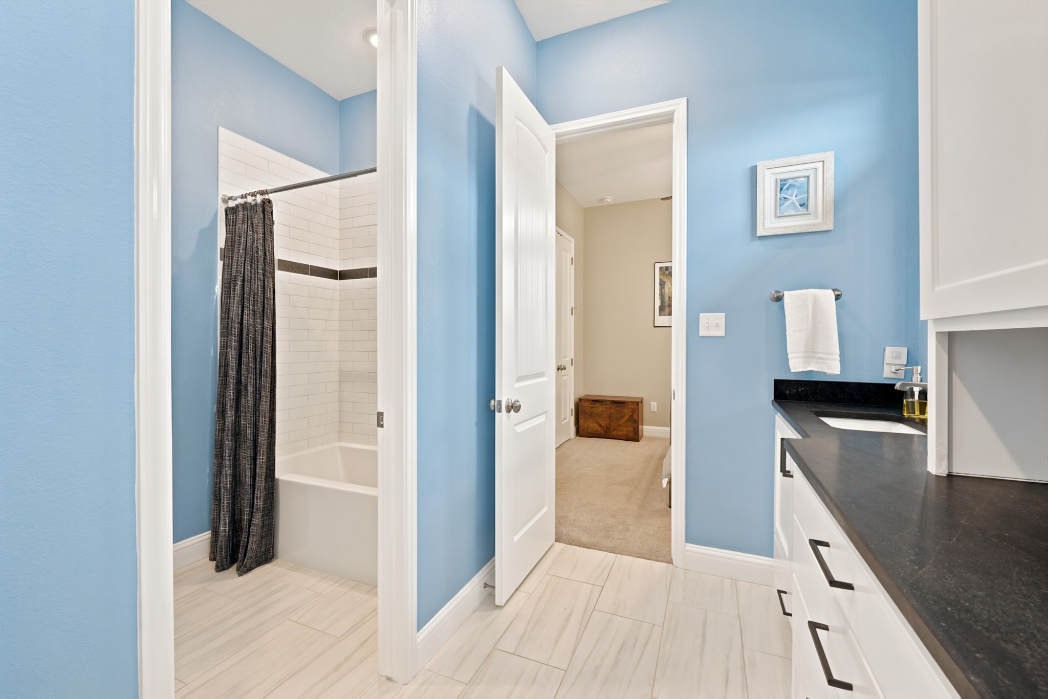 5901 Rain Meadow Drive Property Photo 23