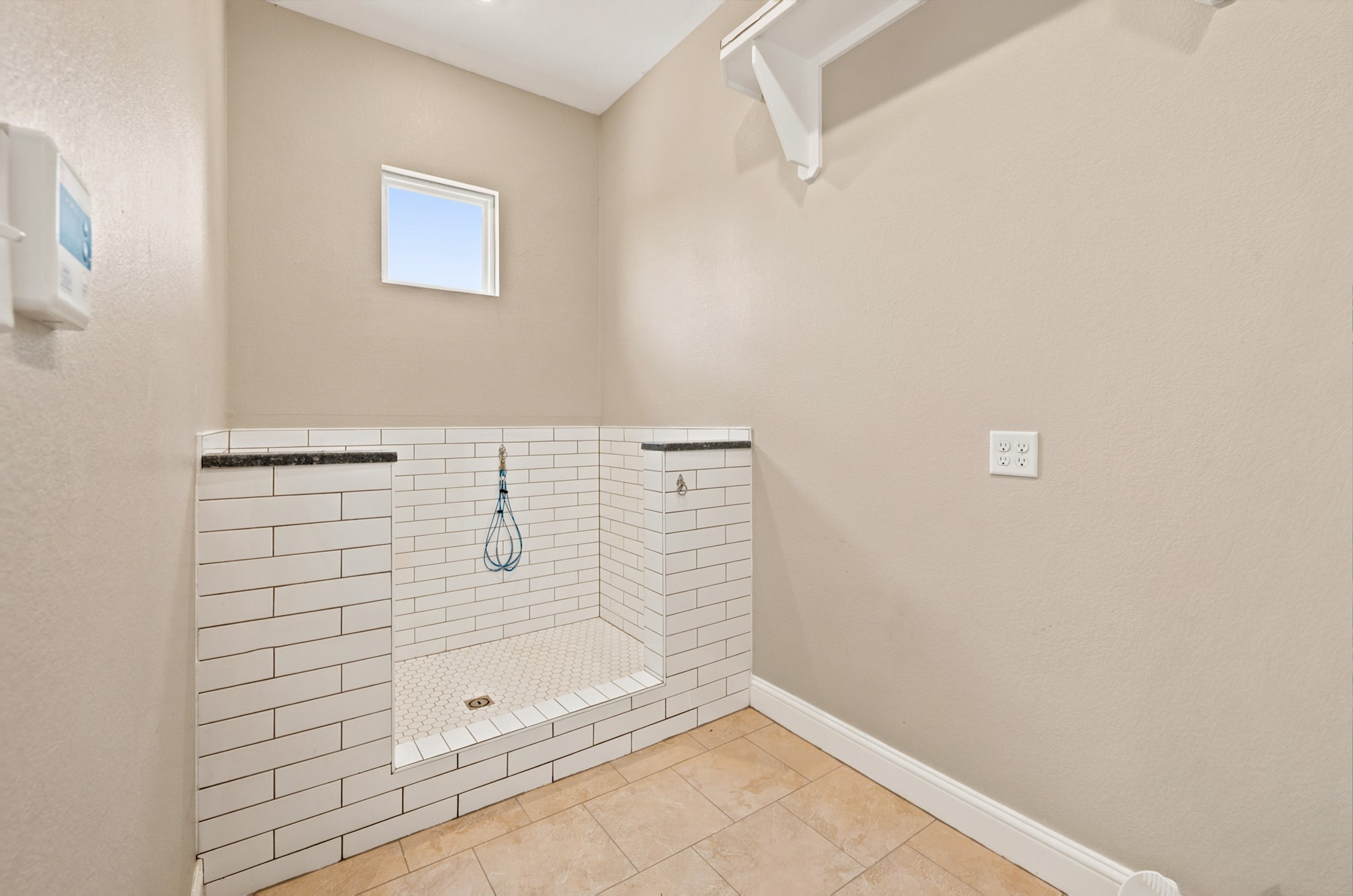 5901 Rain Meadow Drive Property Photo 30