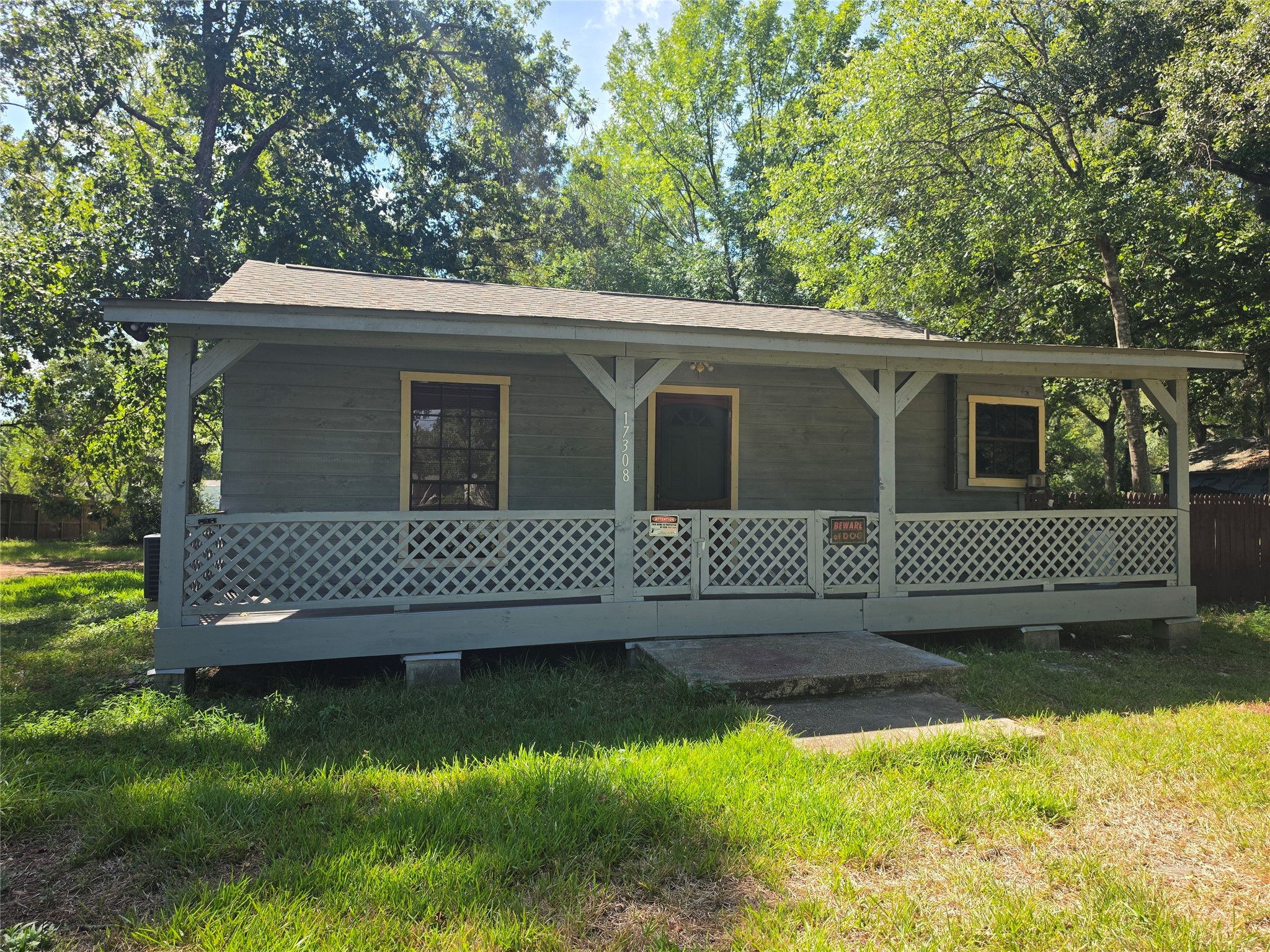 17308 Valley Lane Property Photo 2
