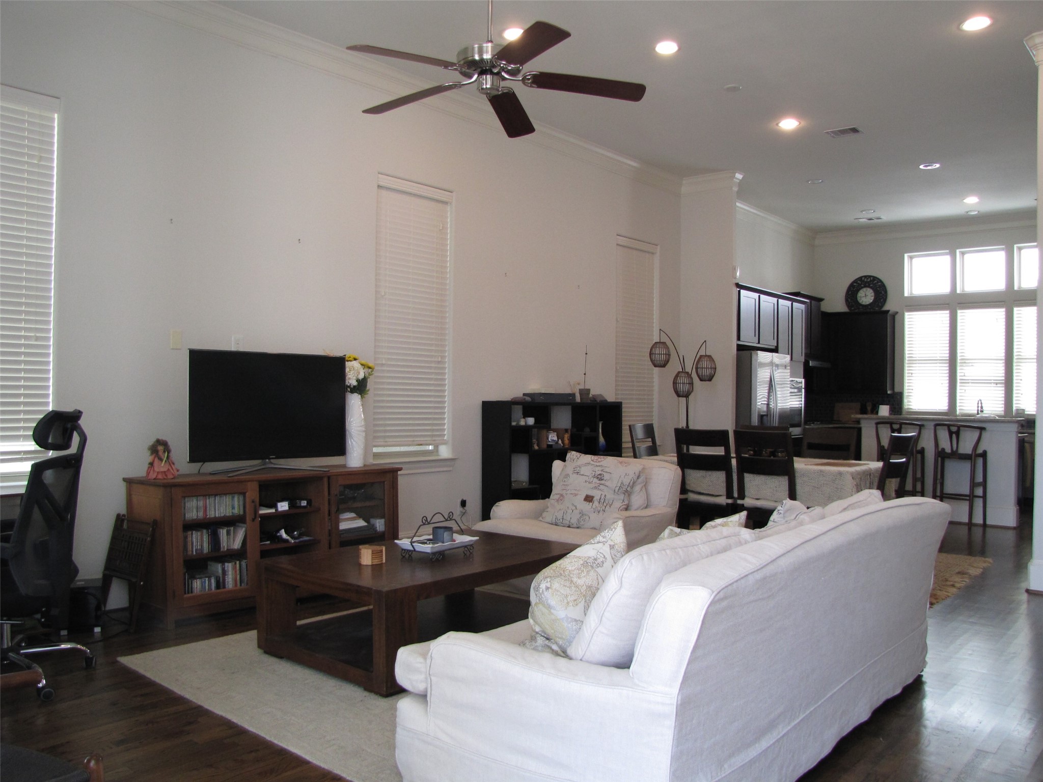 6306 Grand Boulevard Property Photo 2