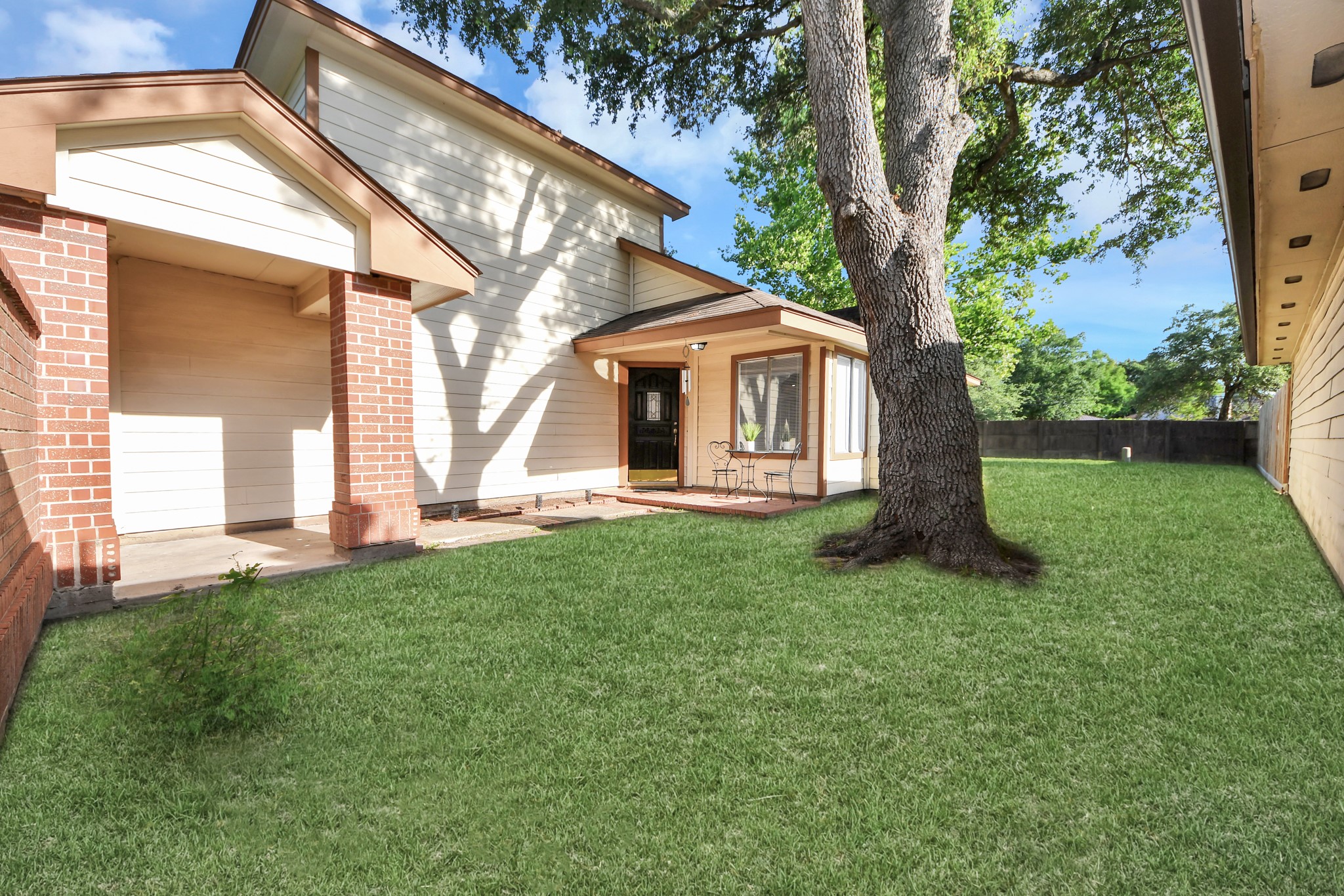 16114 Golden Sands Drive Property Photo 8