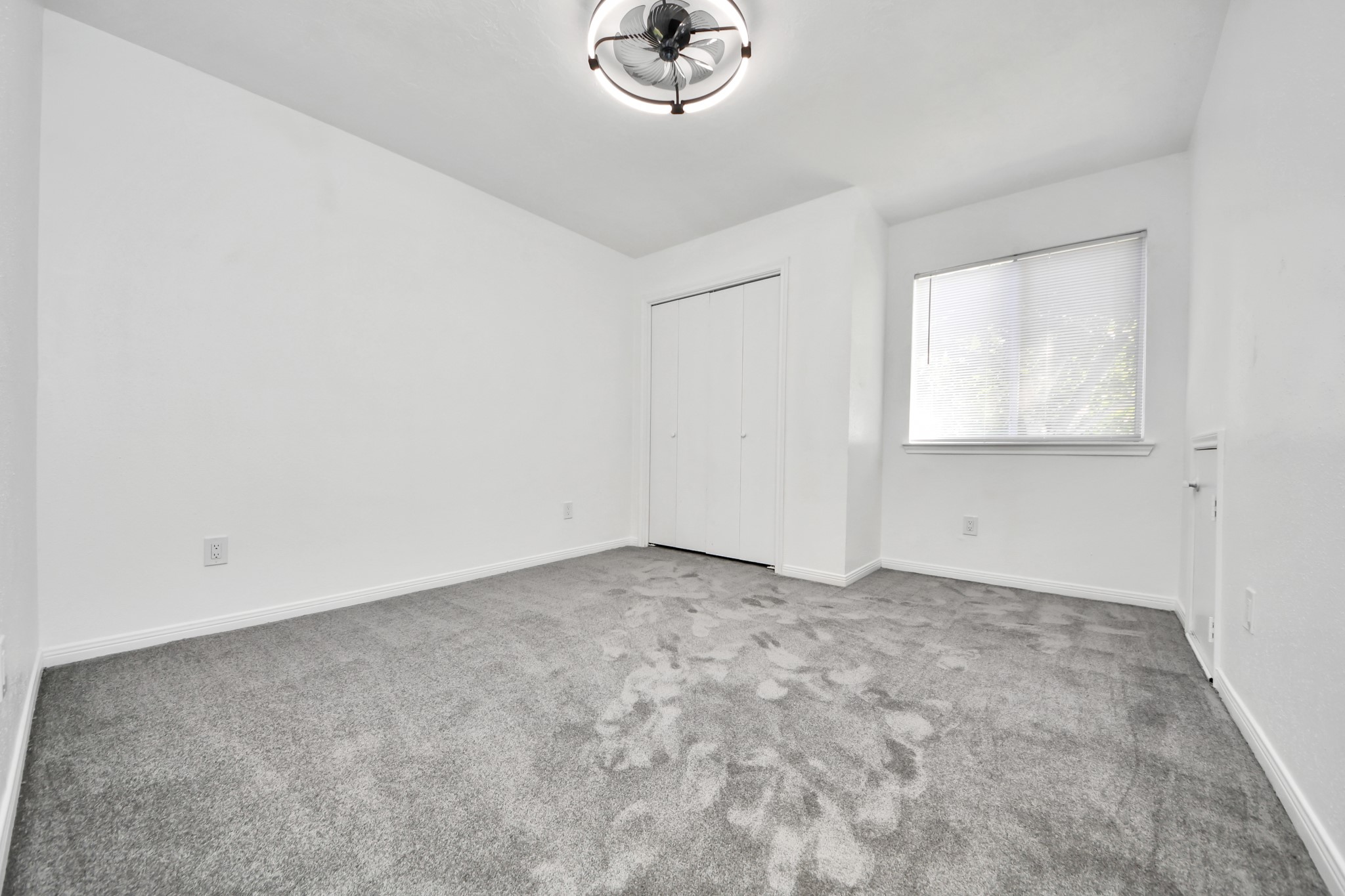 16114 Golden Sands Drive Property Photo 33