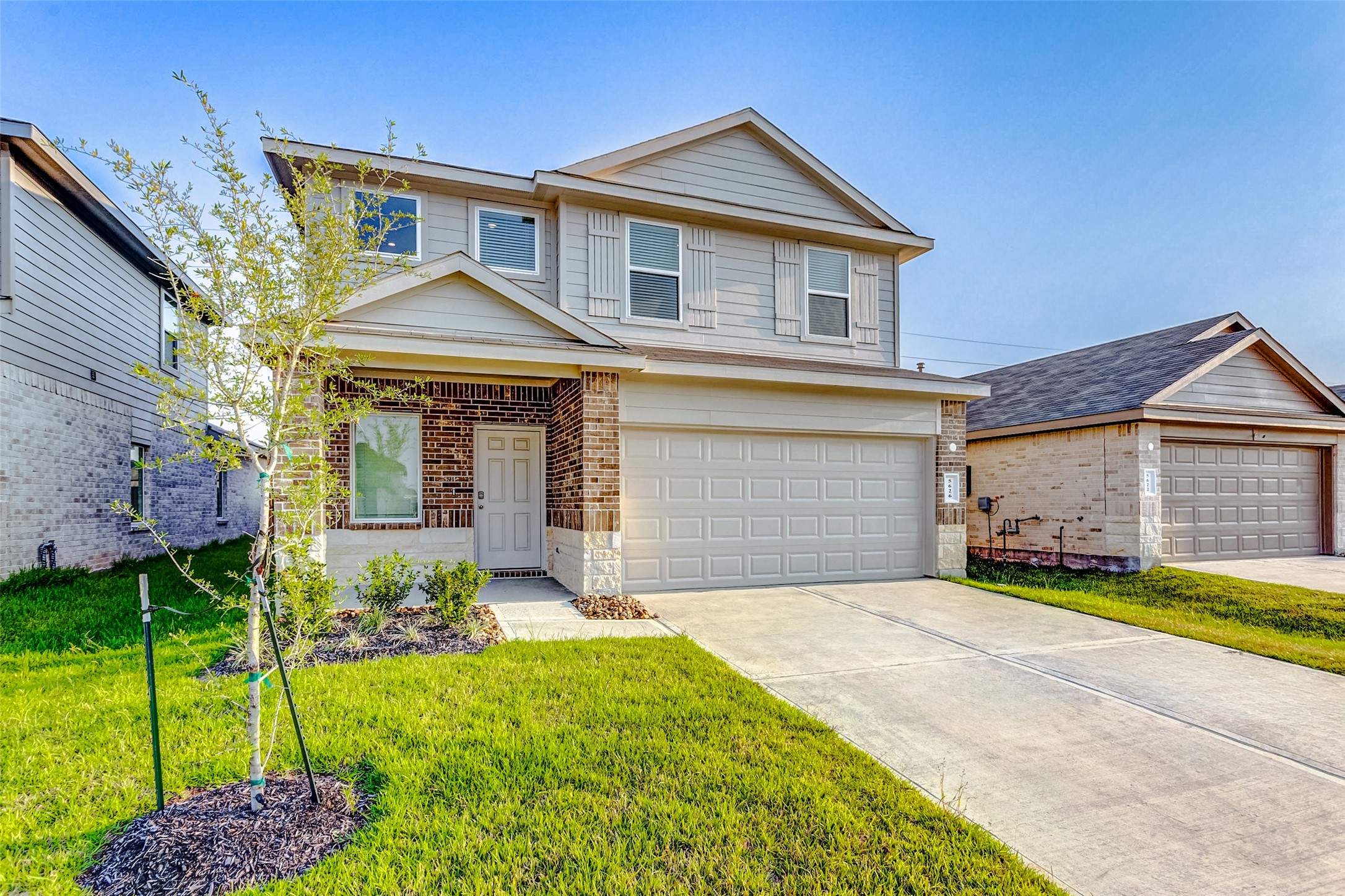 5626 Avalon Woods Drive Property Photo 1