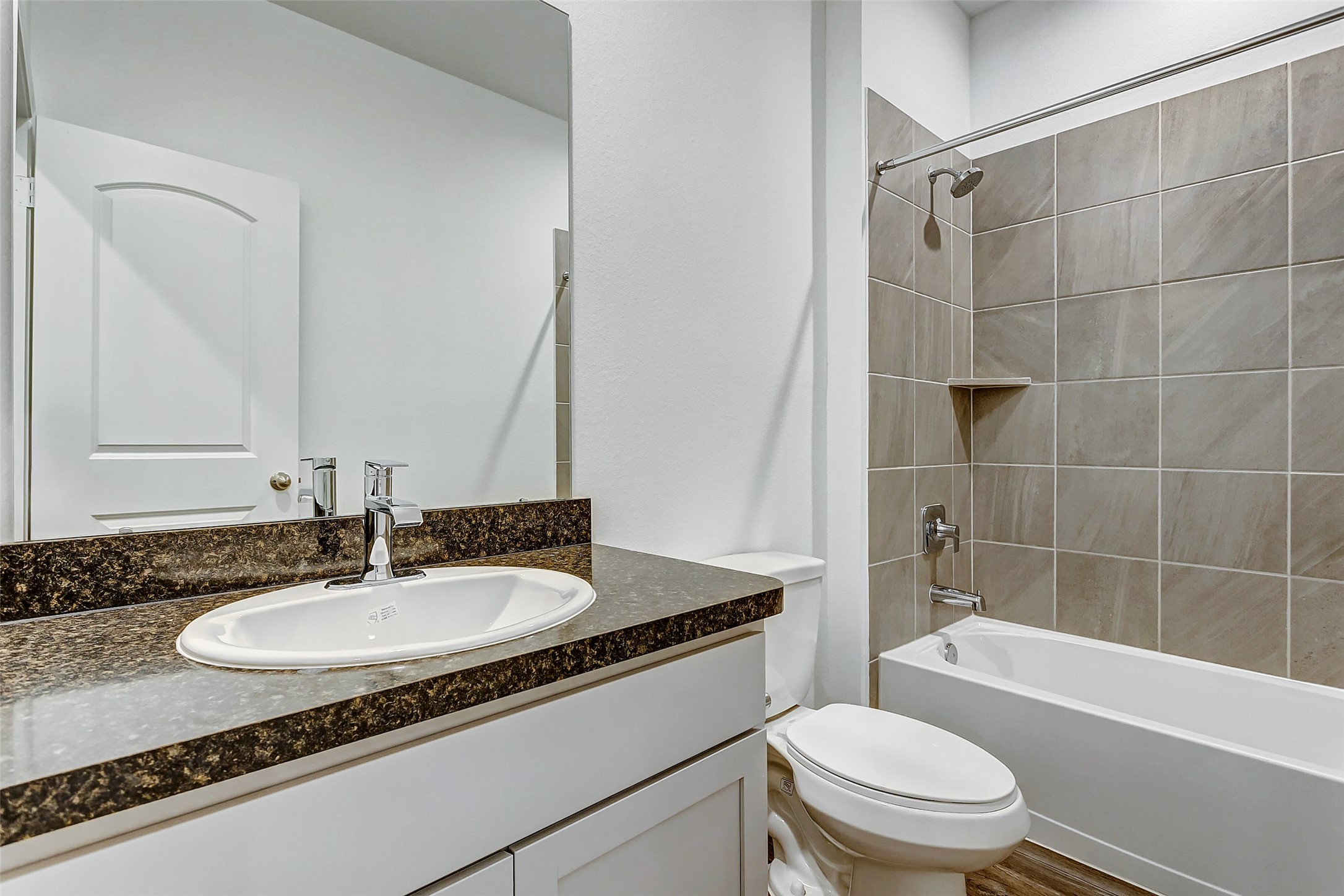 5626 Avalon Woods Drive Property Photo 14