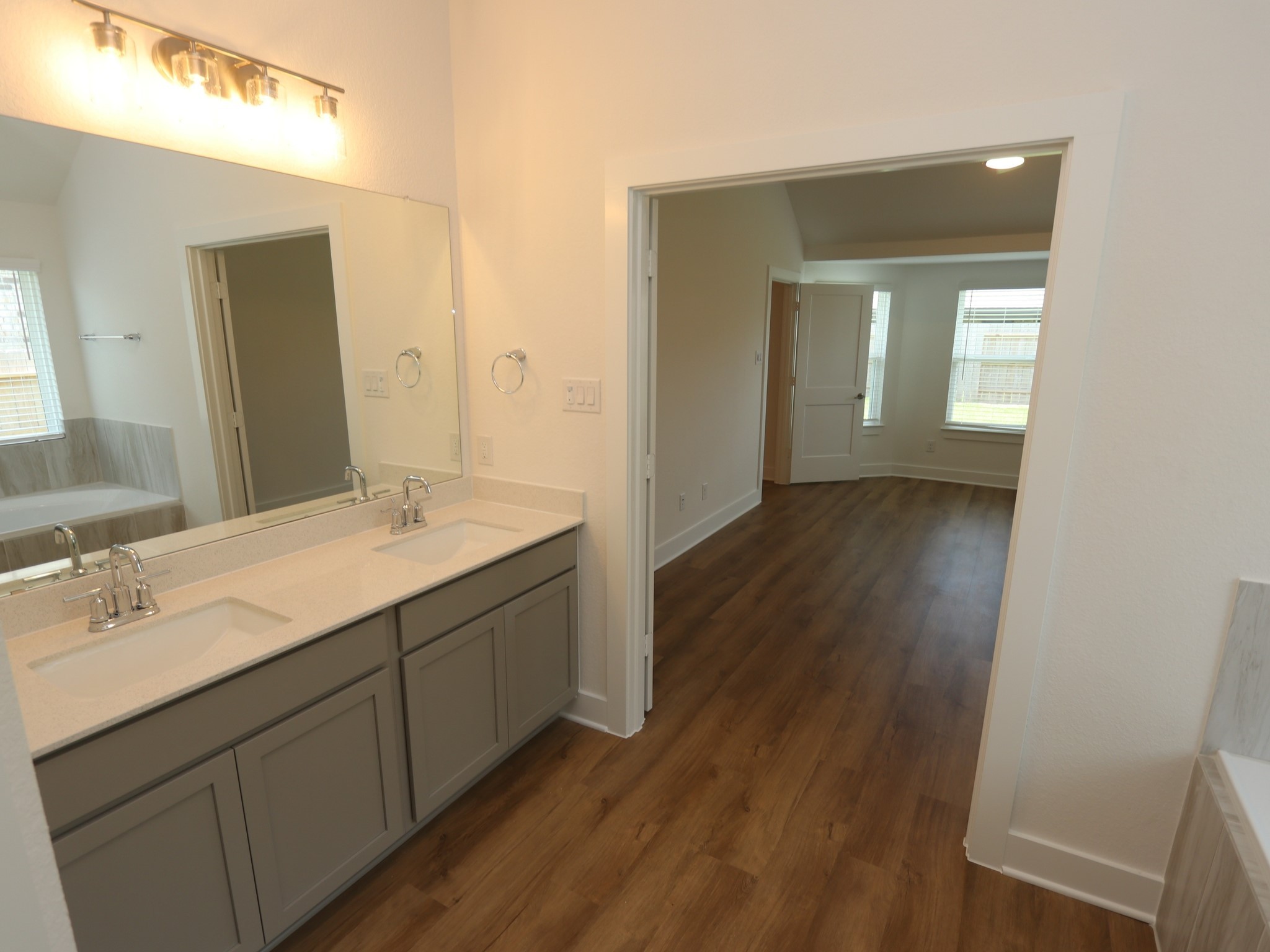 3011 Blue Abelia Street Property Photo 16