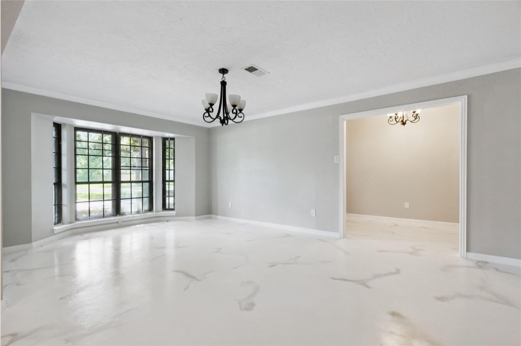 570 Roanoke Drive Property Photo 12