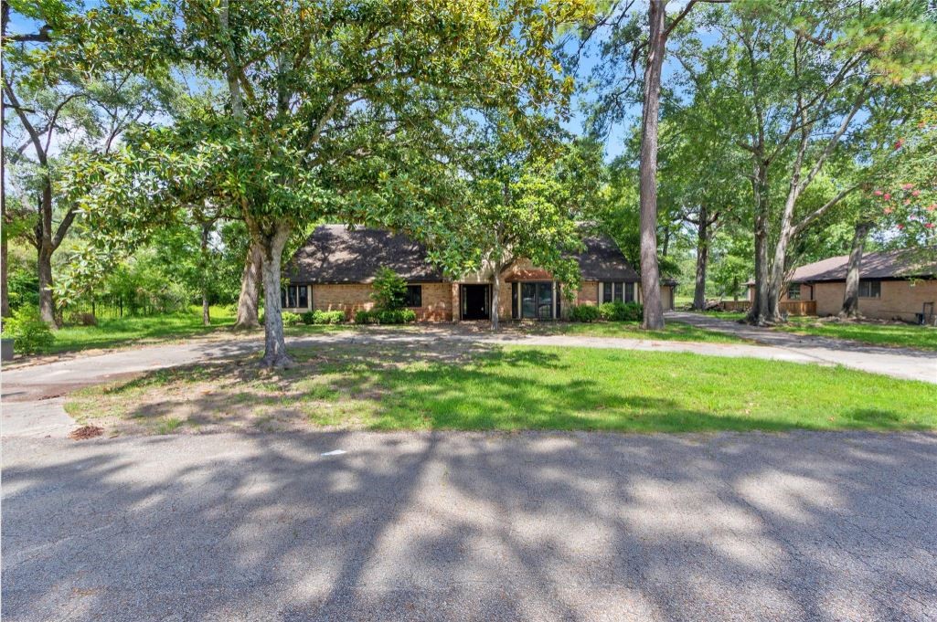 570 Roanoke Drive Property Photo 26