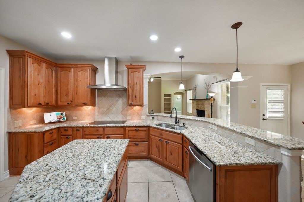 28235 Lazy Rock Drive Property Photo 14
