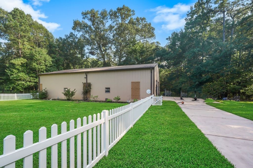 28235 Lazy Rock Drive Property Photo 25