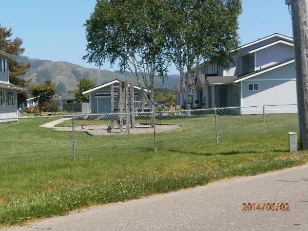 821 E Division Street Property Photo 5