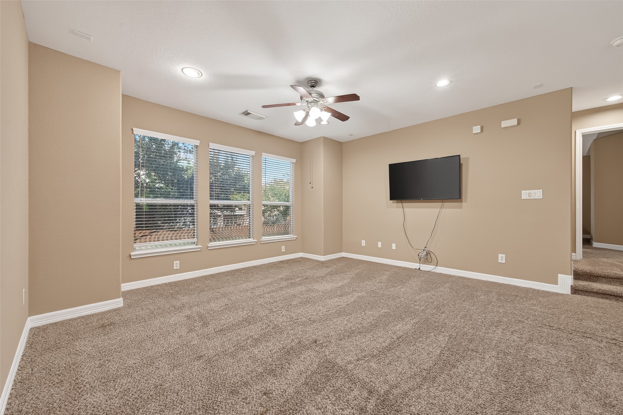 21103 Falcon Creek Court Property Photo 33
