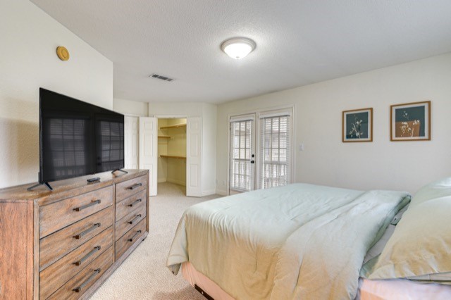 605 6 Street D Property Photo 7