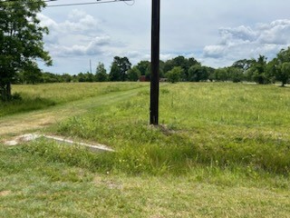 00 Fm 1942 Road Property Photo 1