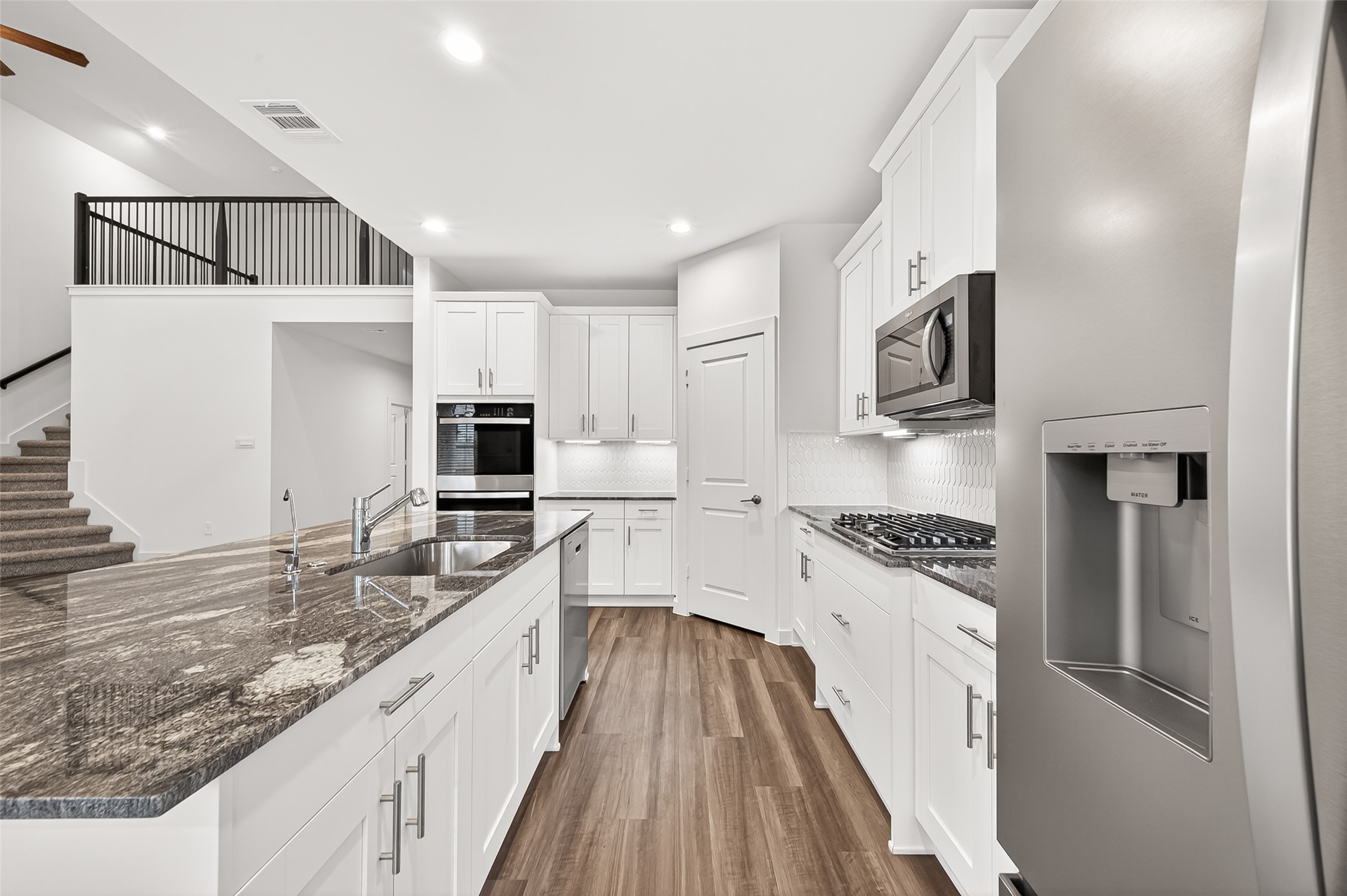 2818 Lemon Zest Path Property Photo 3