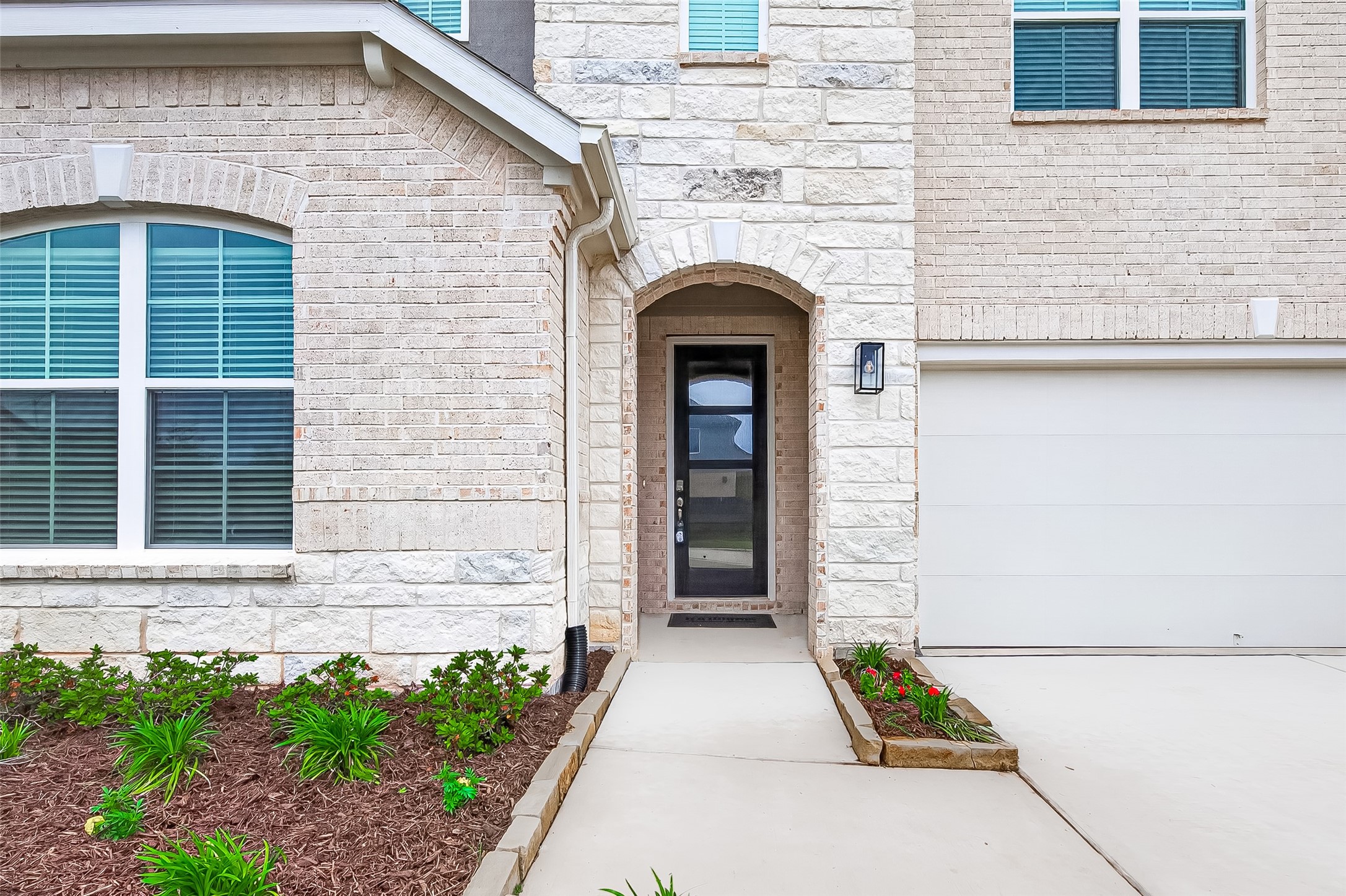 2818 Lemon Zest Path Property Photo 9