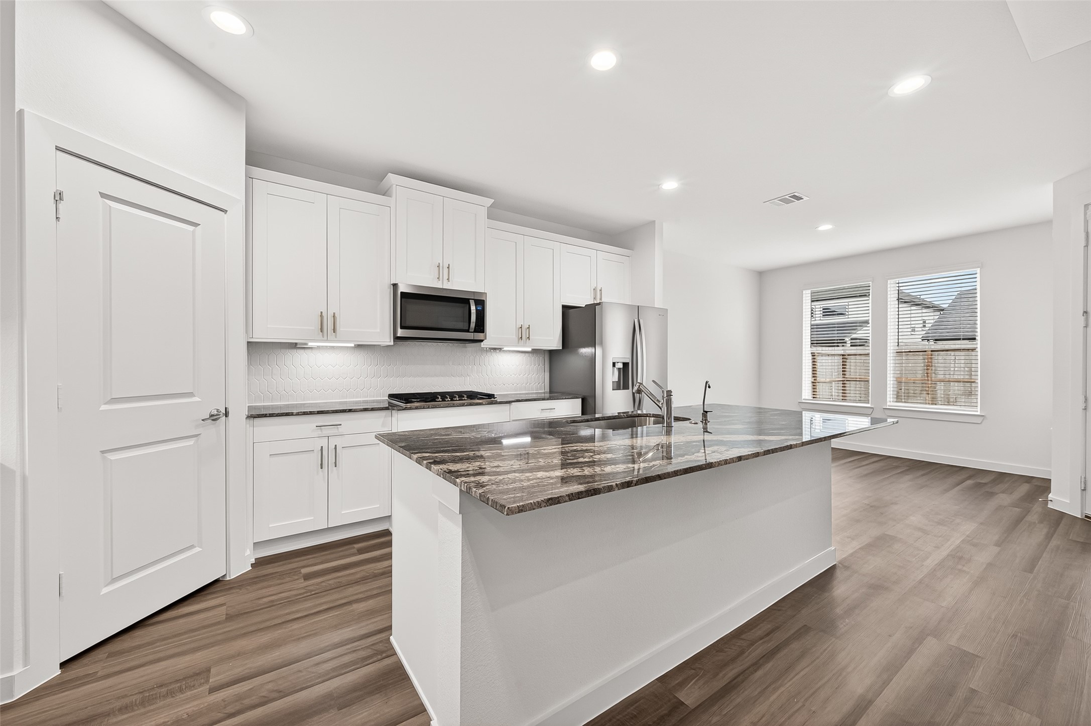 2818 Lemon Zest Path Property Photo 23