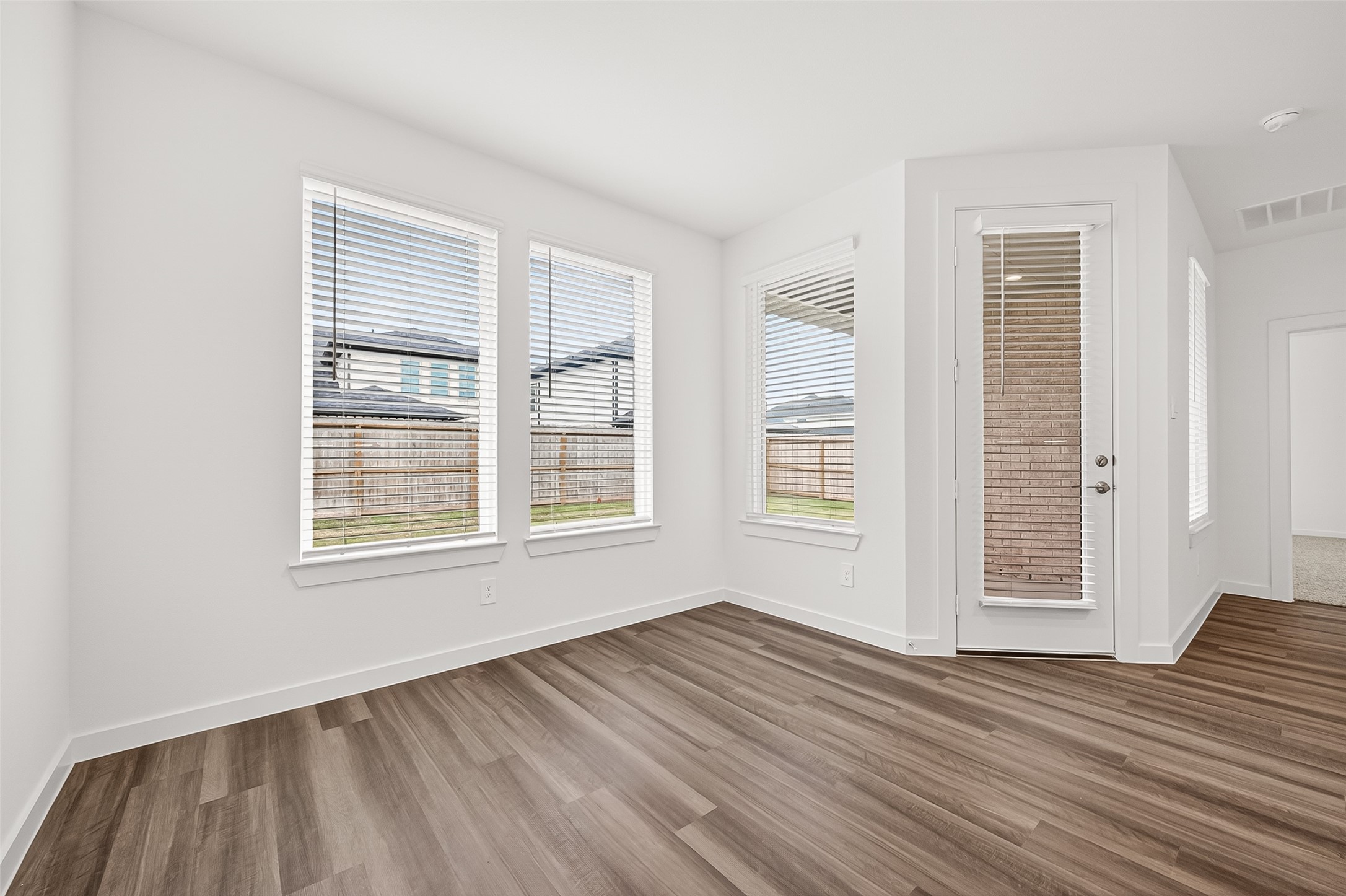2818 Lemon Zest Path Property Photo 28