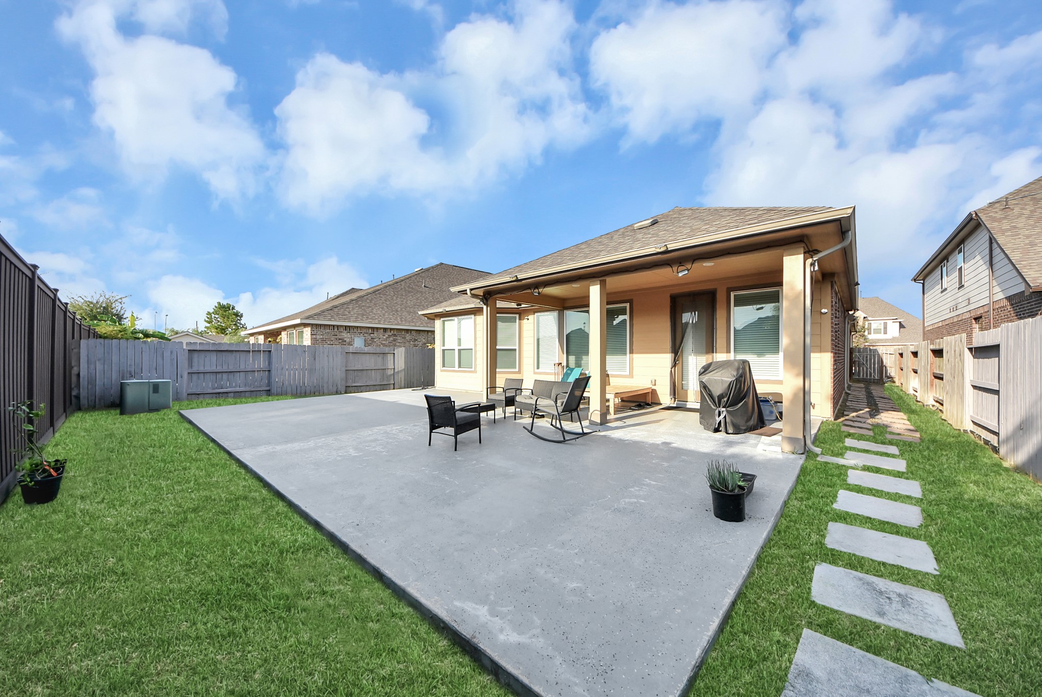 6035 Mapleton Meadow Lane Property Photo 4
