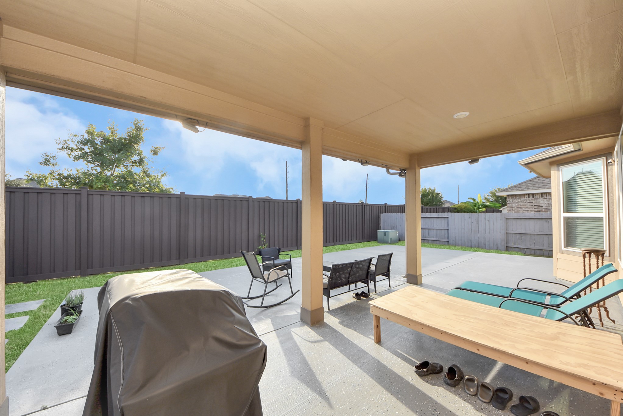 6035 Mapleton Meadow Lane Property Photo 6