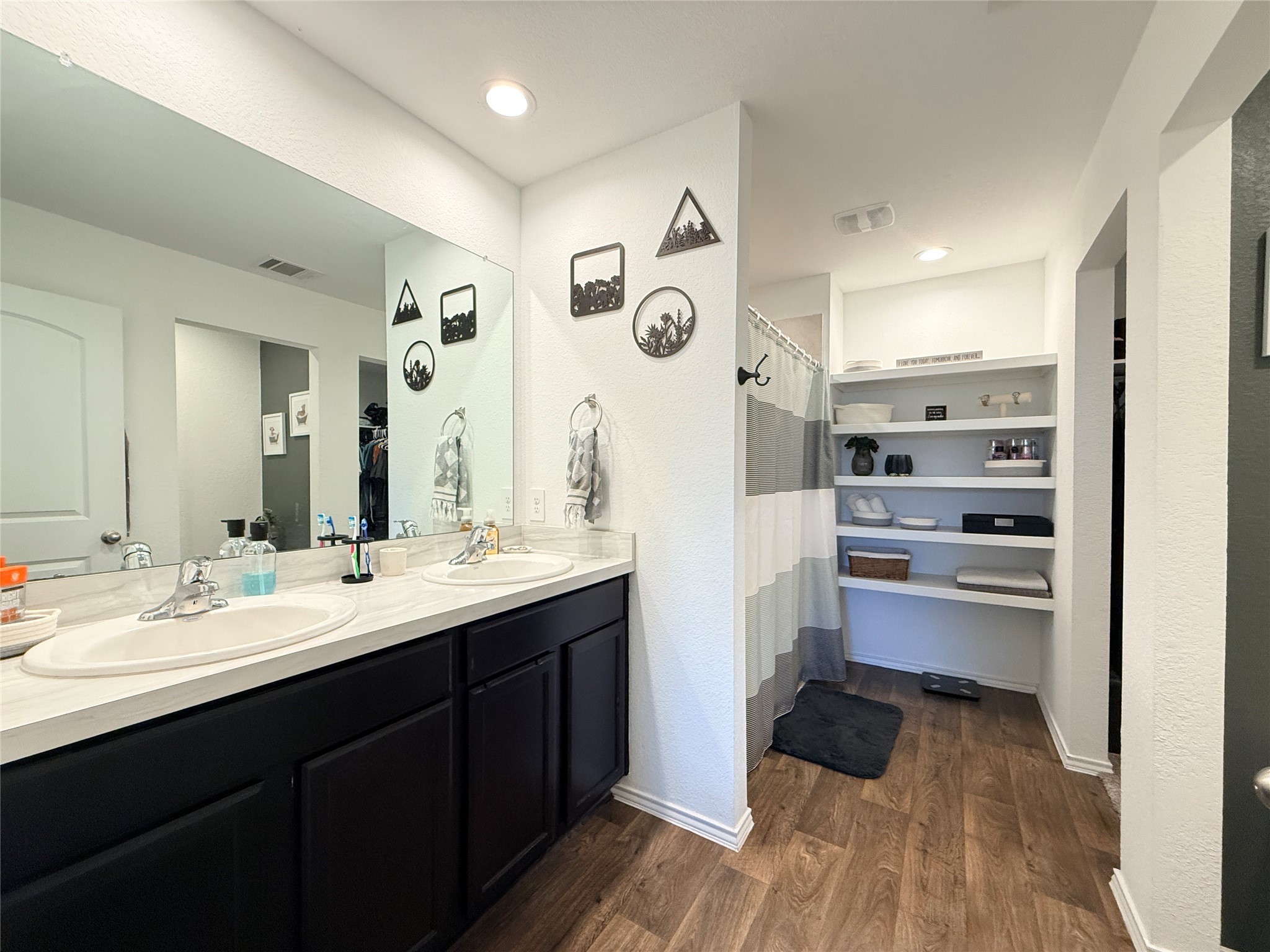 14845 Cypress Hollow Drive Property Photo 13