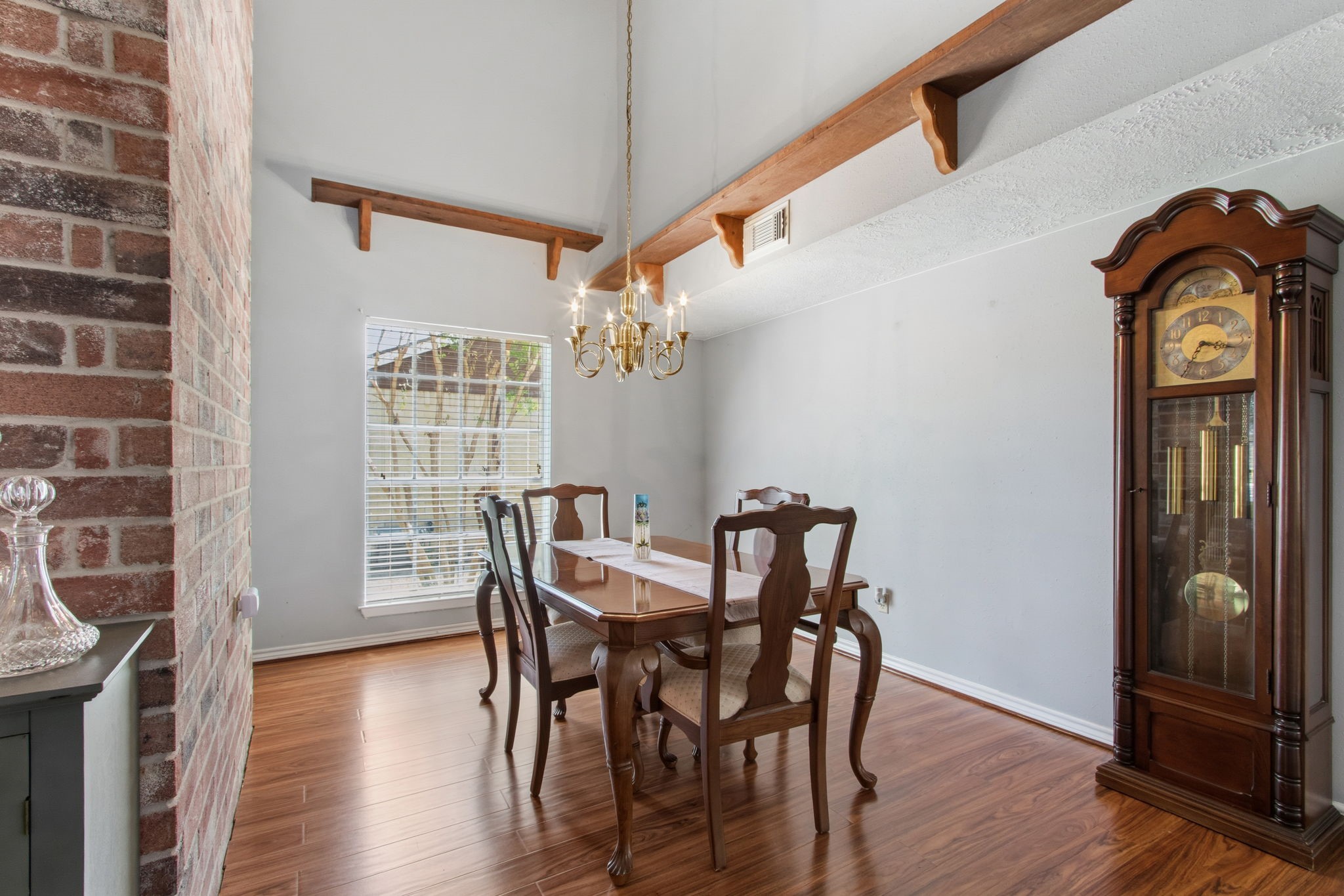 4835 Ingleside Court Property Photo 10