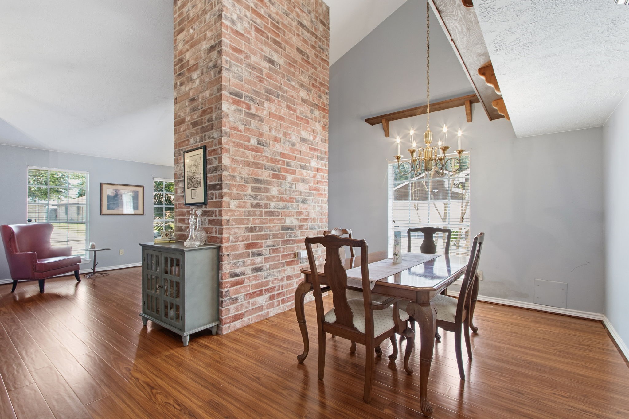 4835 Ingleside Court Property Photo 11
