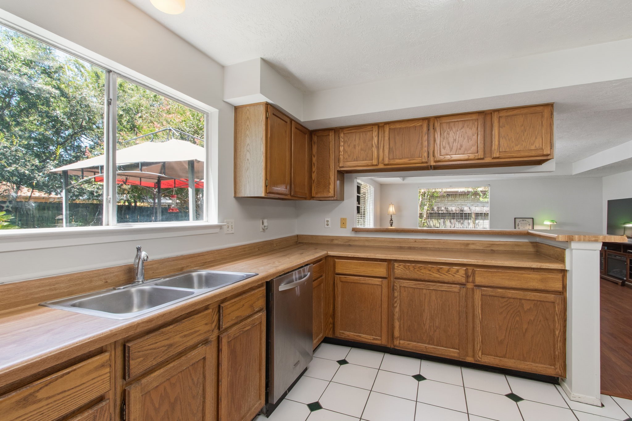 4835 Ingleside Court Property Photo 15