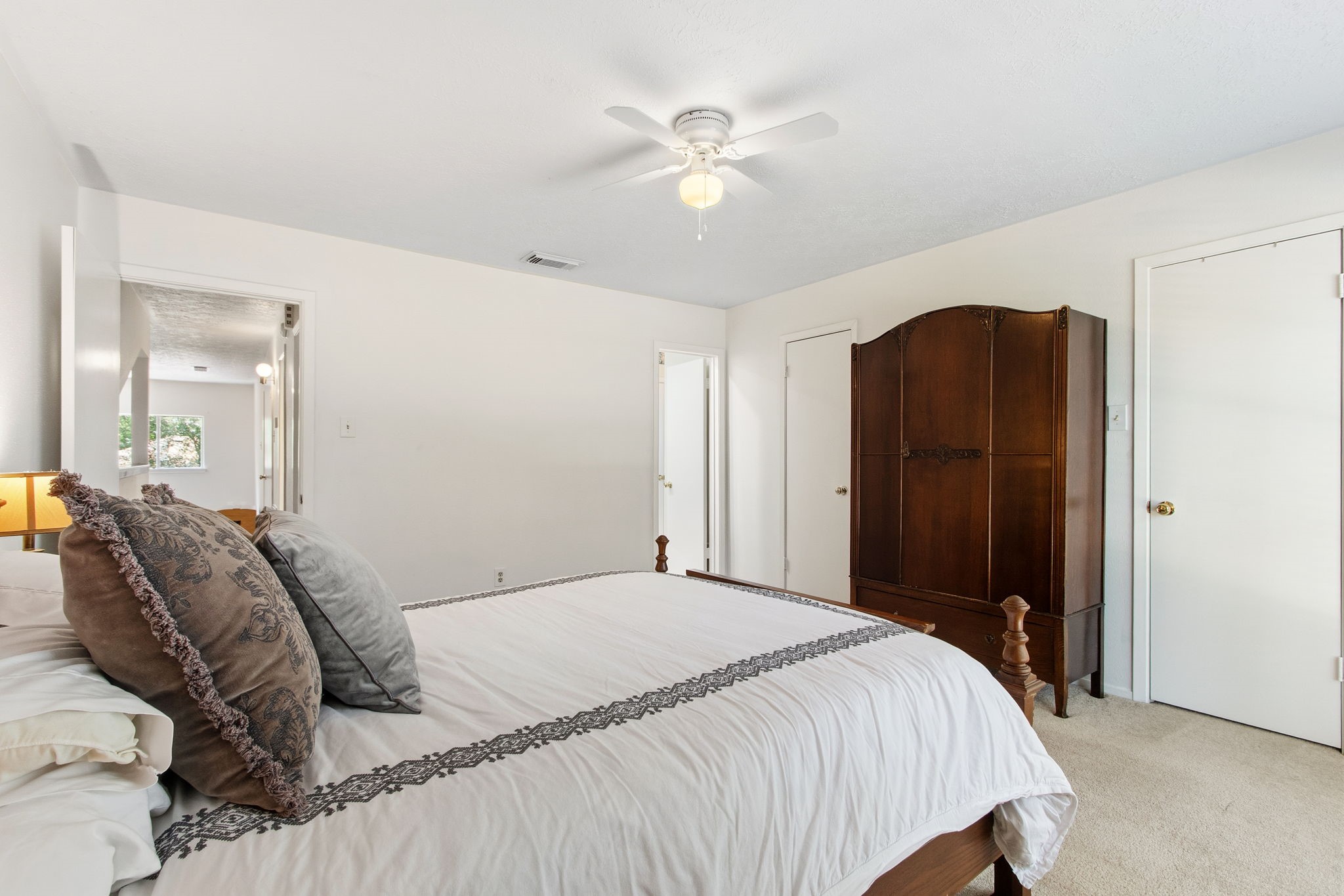 4835 Ingleside Court Property Photo 29