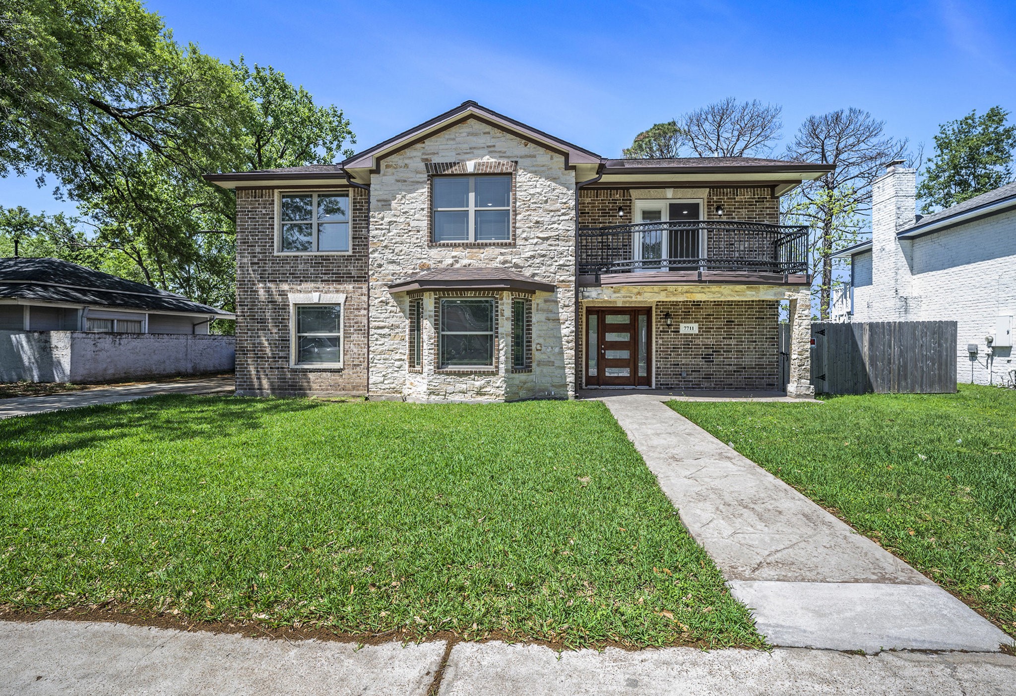 7711 Antoine Drive Property Photo 1