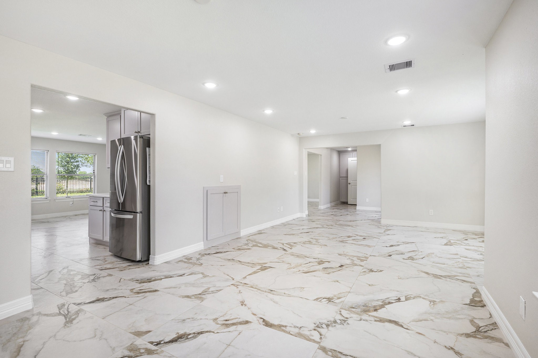 7711 Antoine Drive Property Photo 11