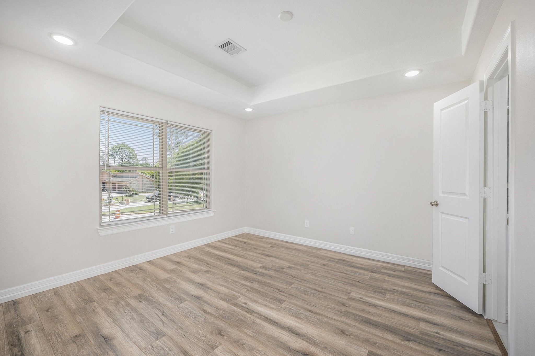 7711 Antoine Drive Property Photo 19