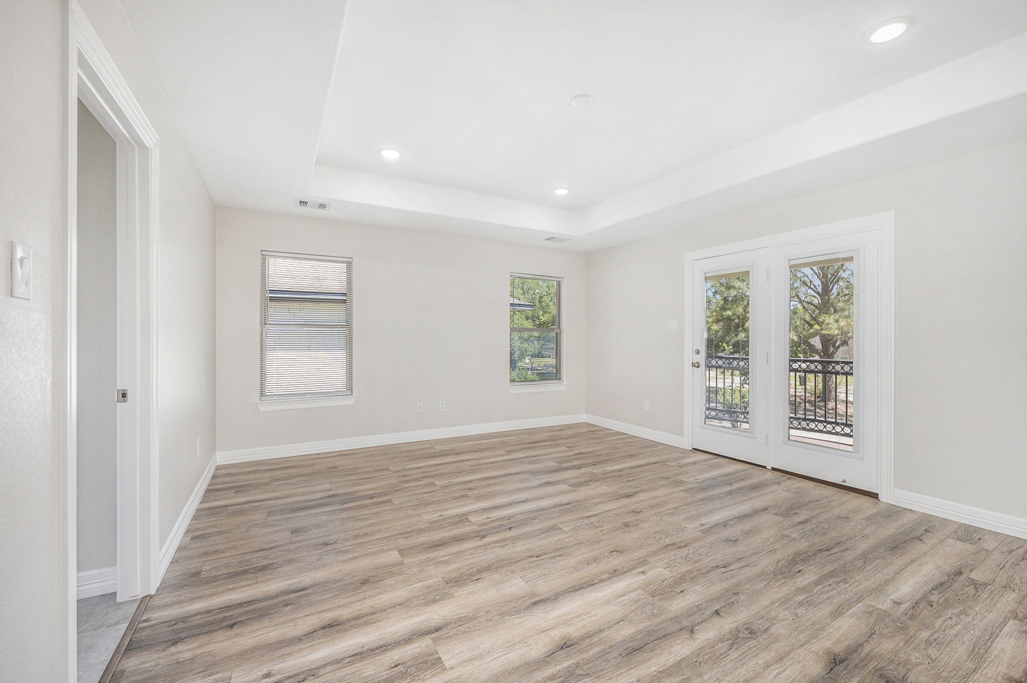 7711 Antoine Drive Property Photo 22