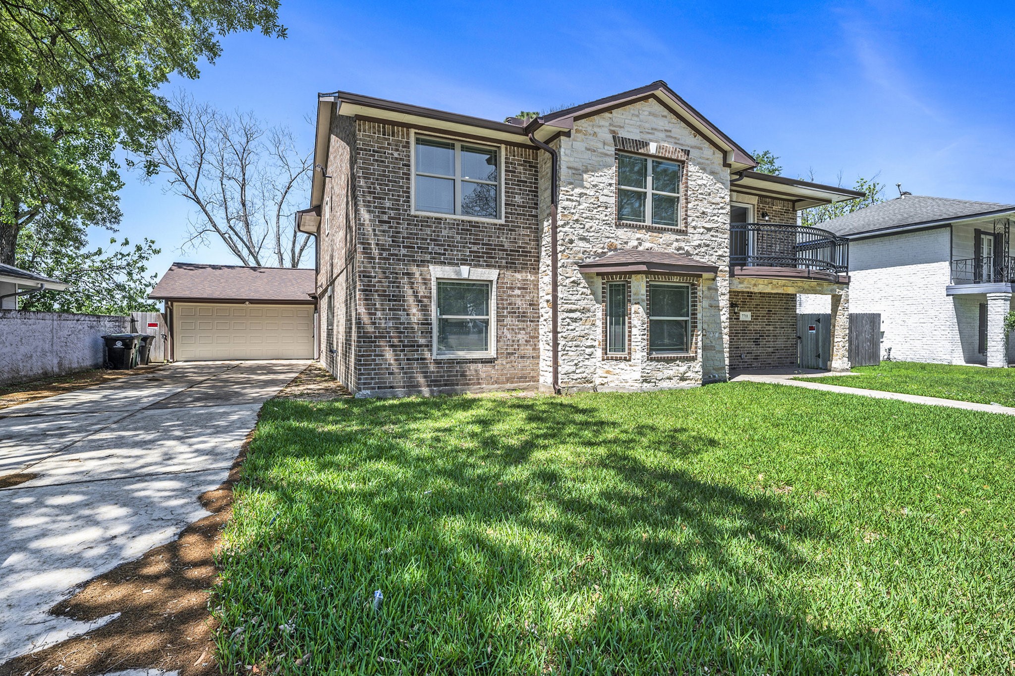 7711 Antoine Drive Property Photo 30