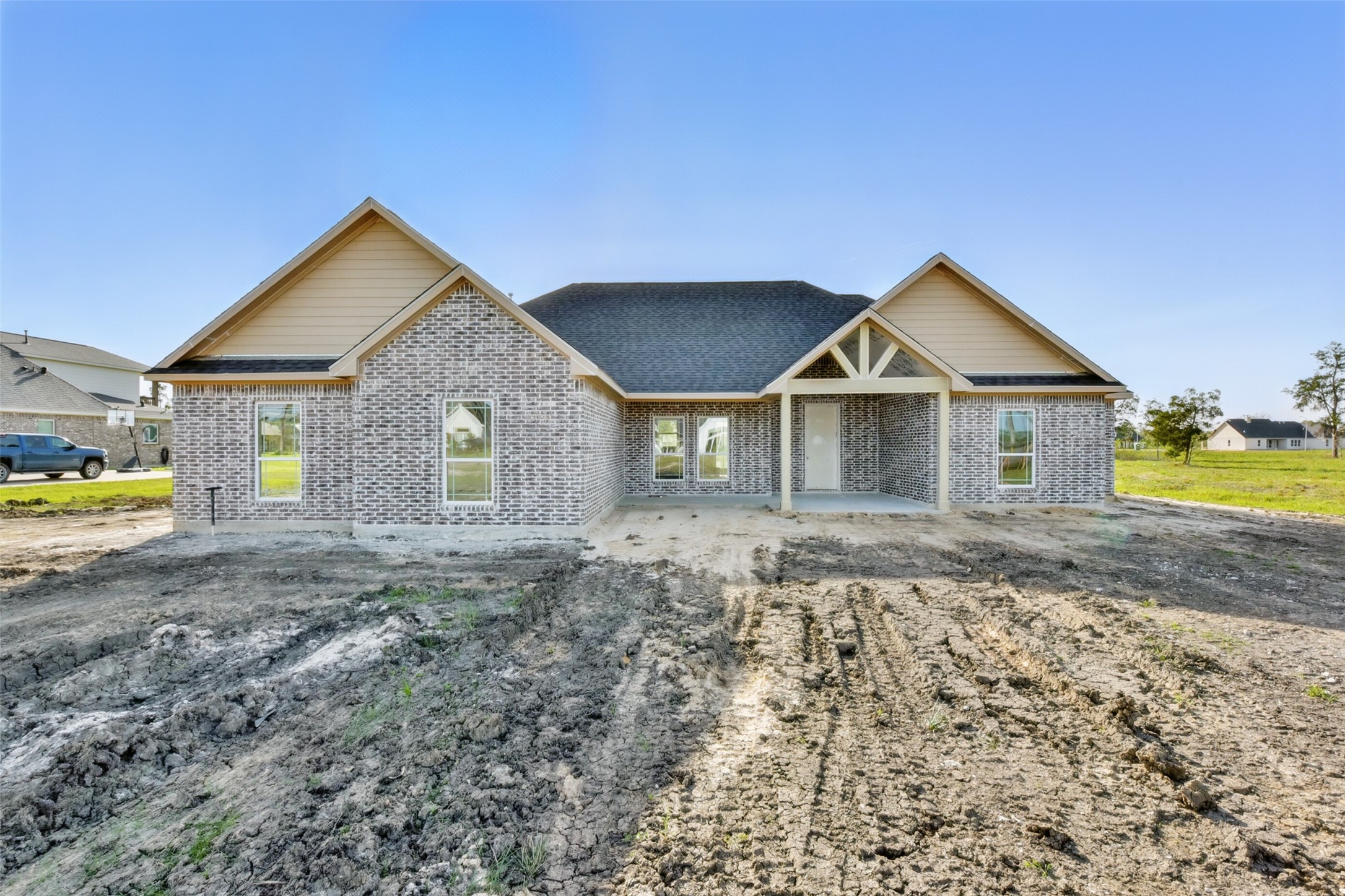 6427 Tomahawk Property Photo