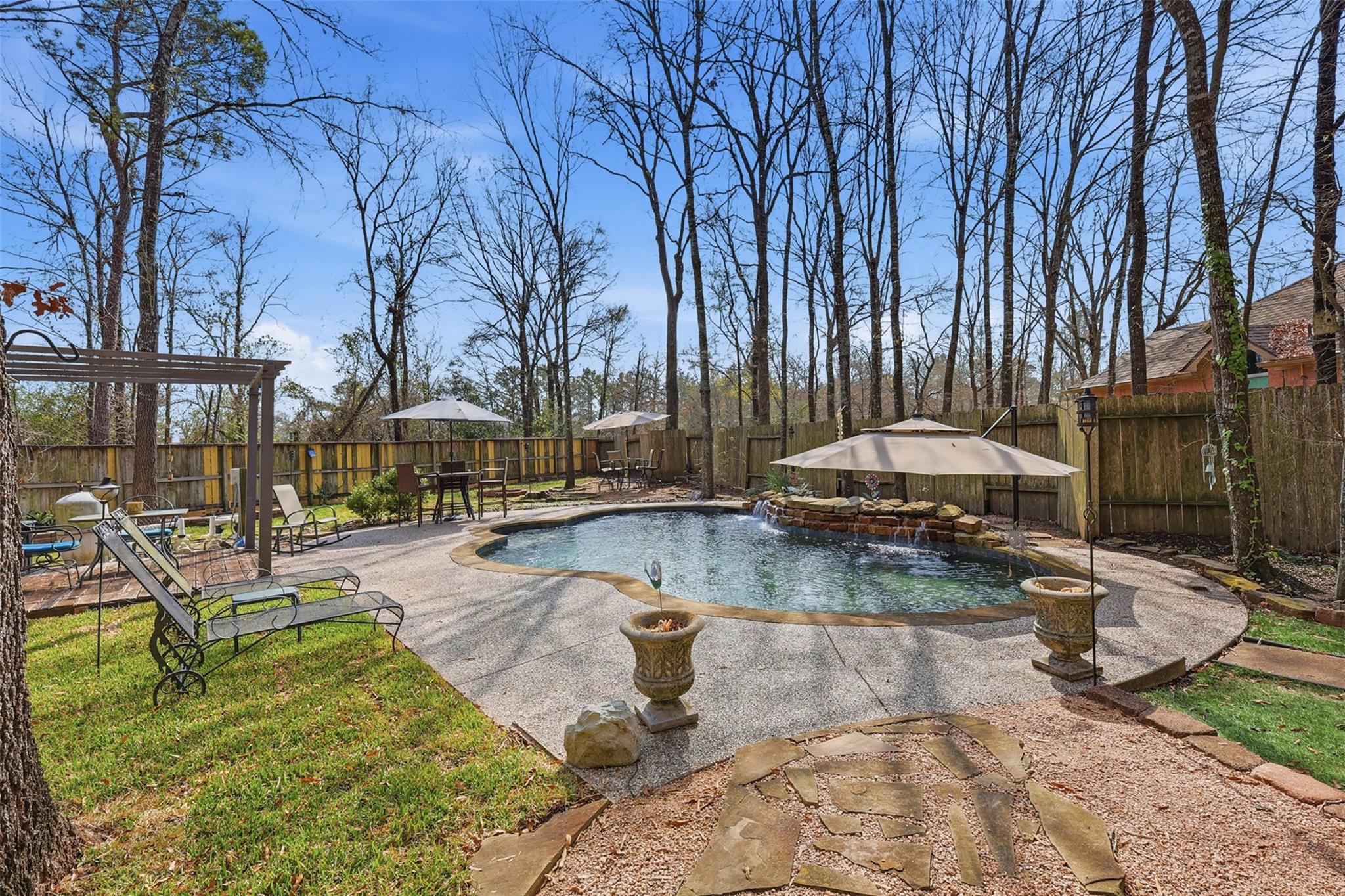 102 Wimberly Way Property Photo 6