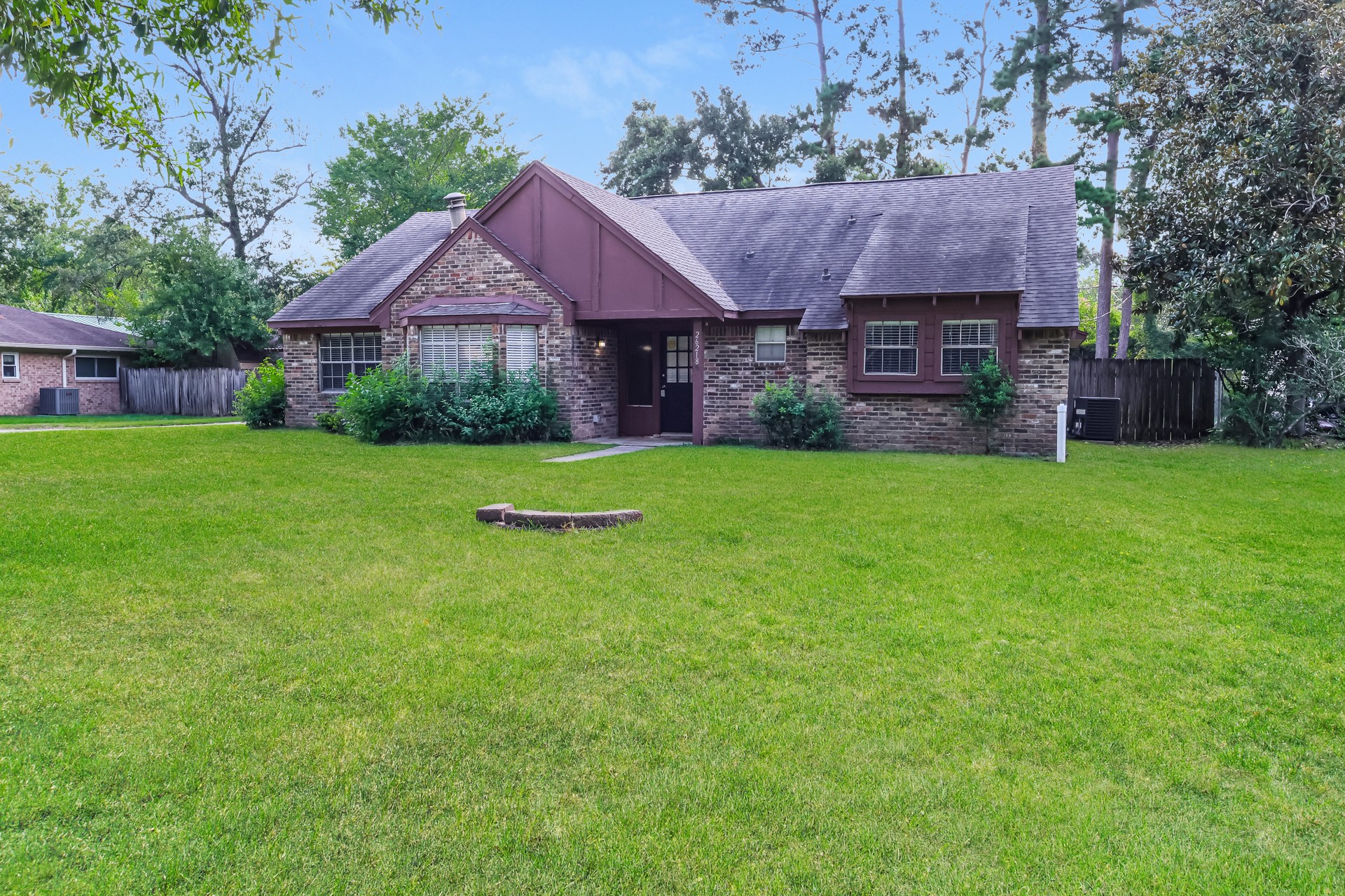 26218 Maplewood Drive Property Photo 2