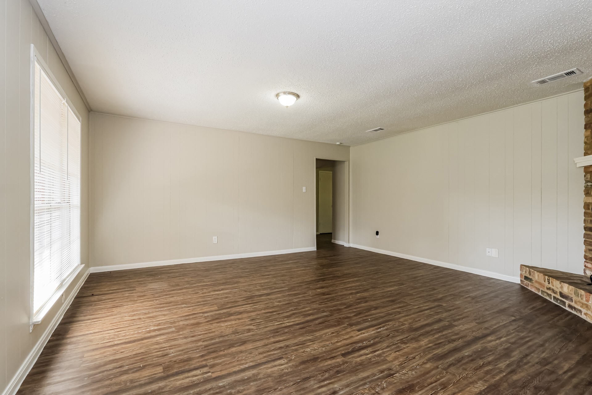 26218 Maplewood Drive Property Photo 3