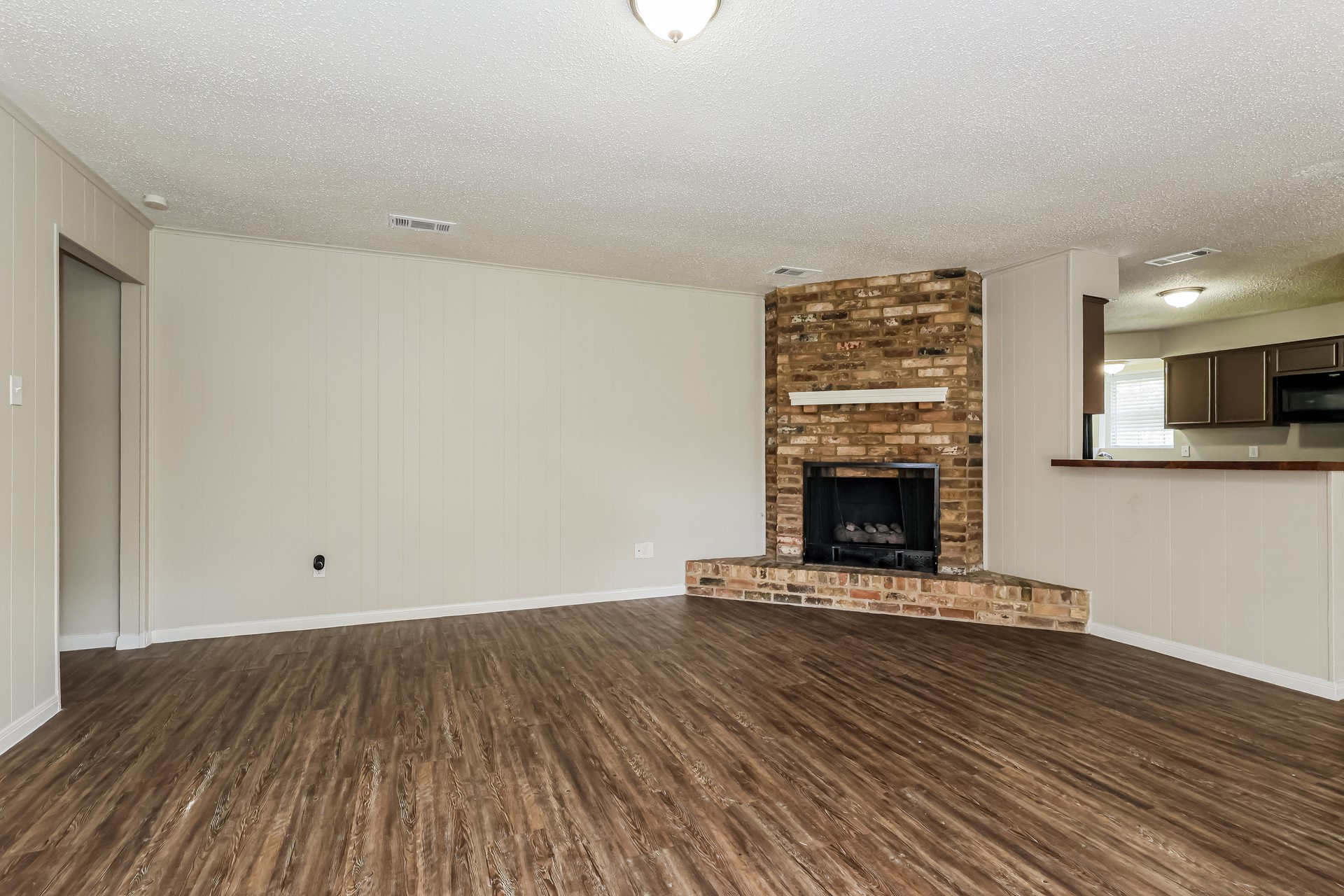 26218 Maplewood Drive Property Photo 5