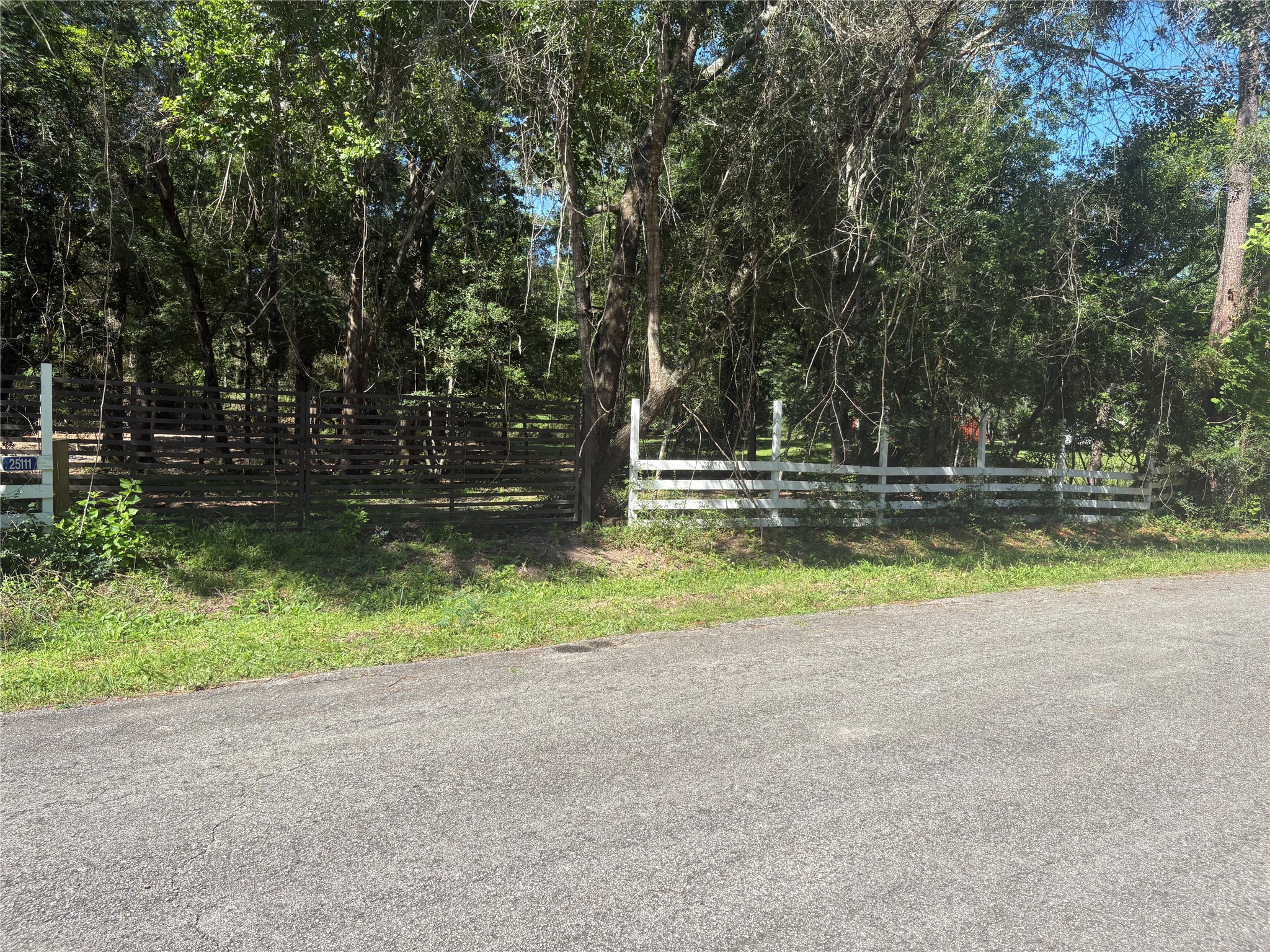 25111 N Clear Creek Road Property Photo 2