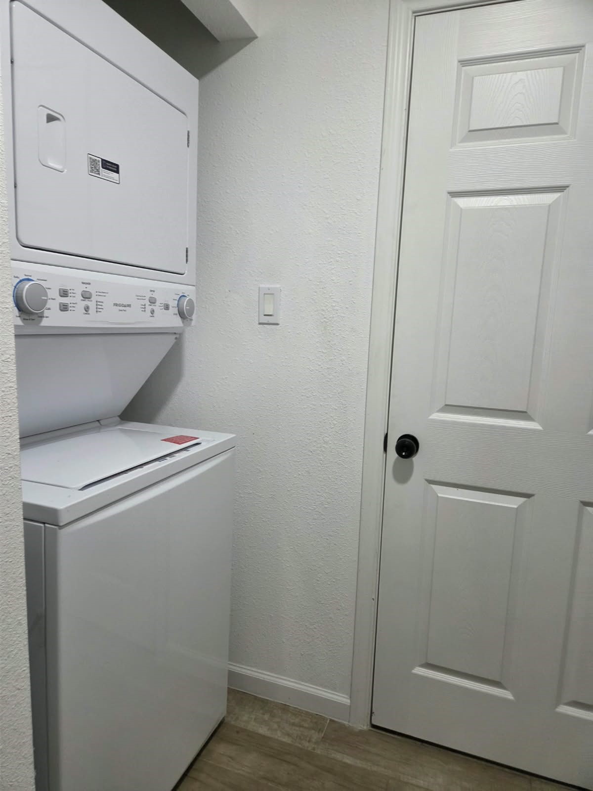 8226 Darlington Dr Drive B Property Photo 7