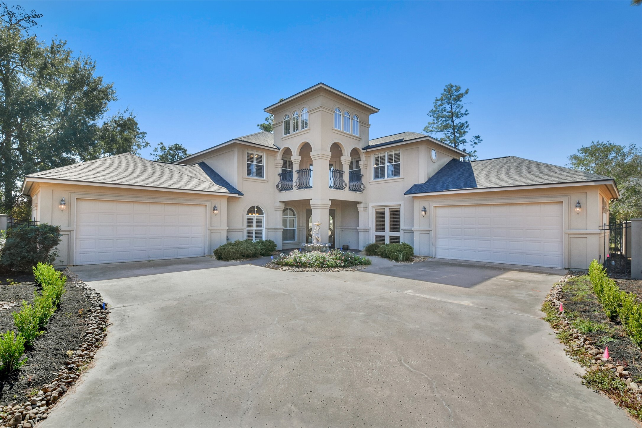 8114 Hideaway Lake Circle Property Photo 3