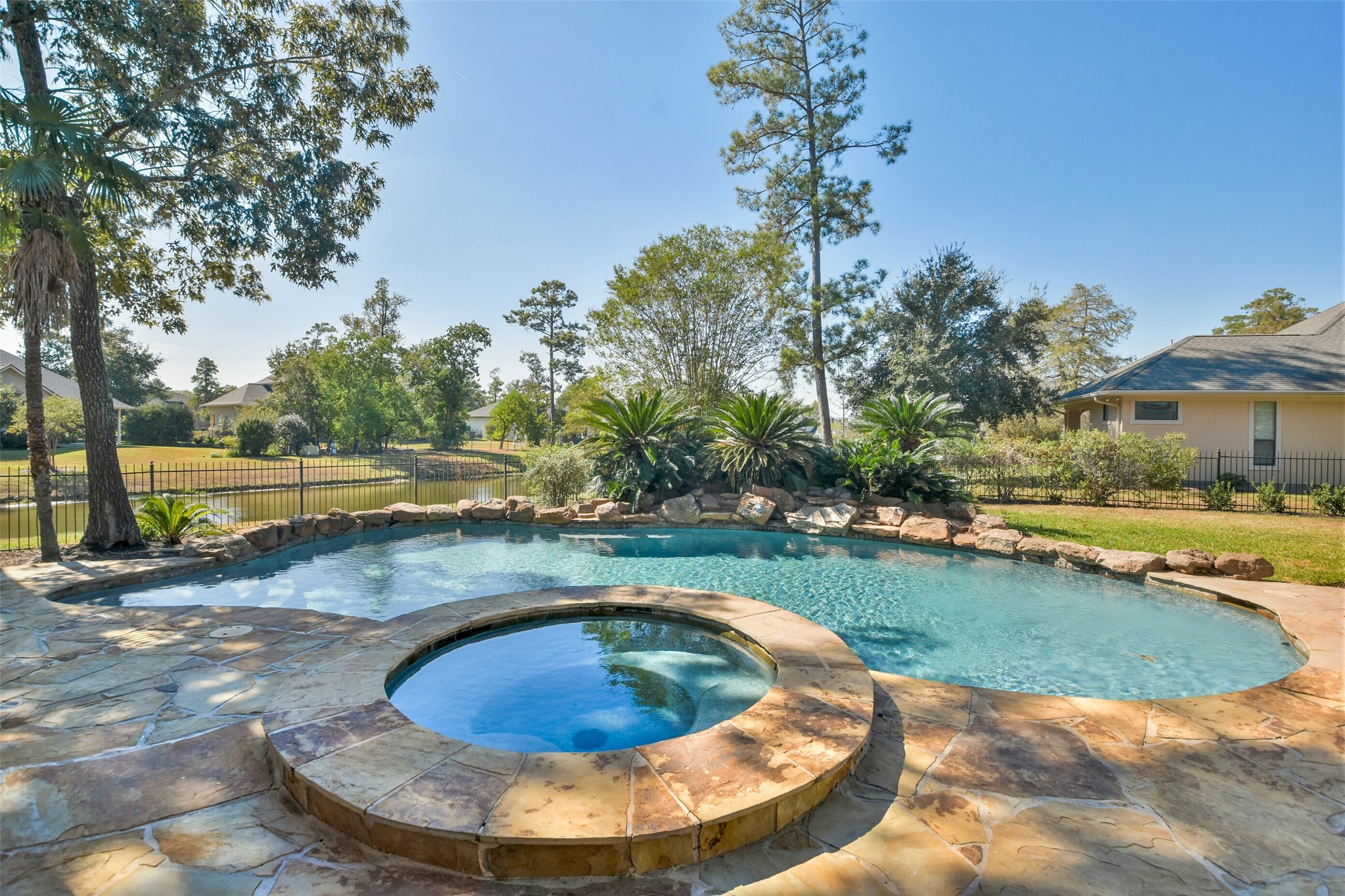 8114 Hideaway Lake Circle Property Photo 39