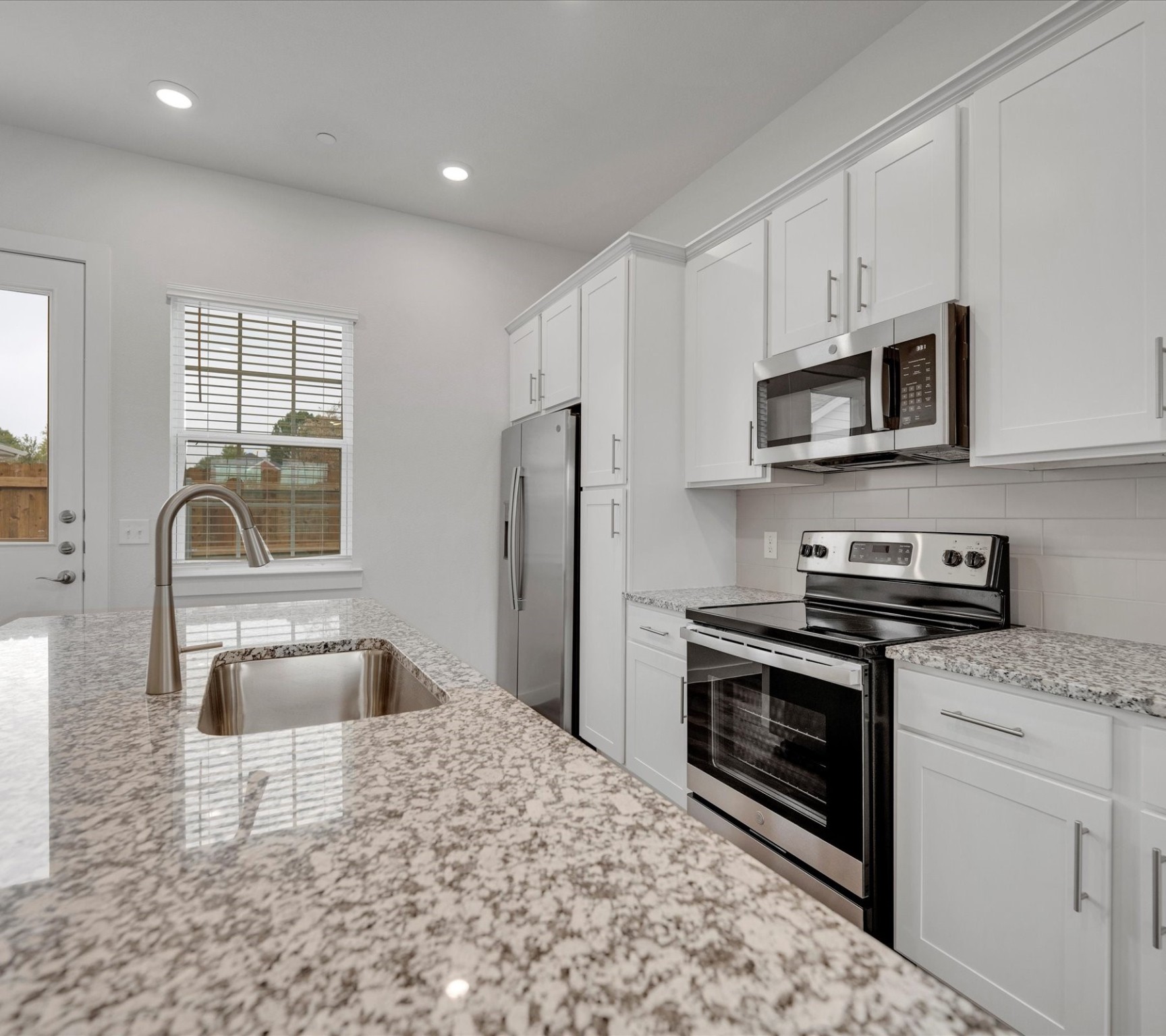 2709-813 Rockhill Road Property Photo 7