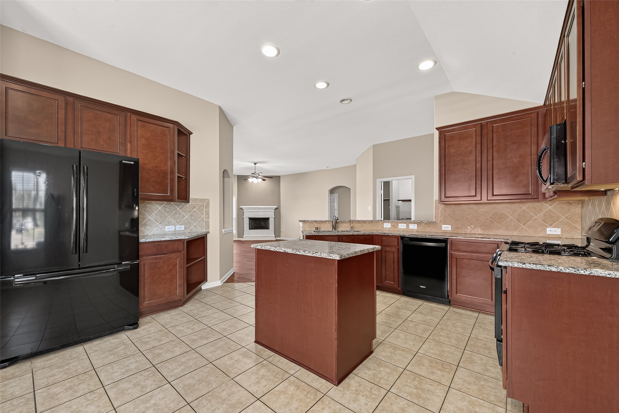 6138 Wickshire Drive Property Photo 3