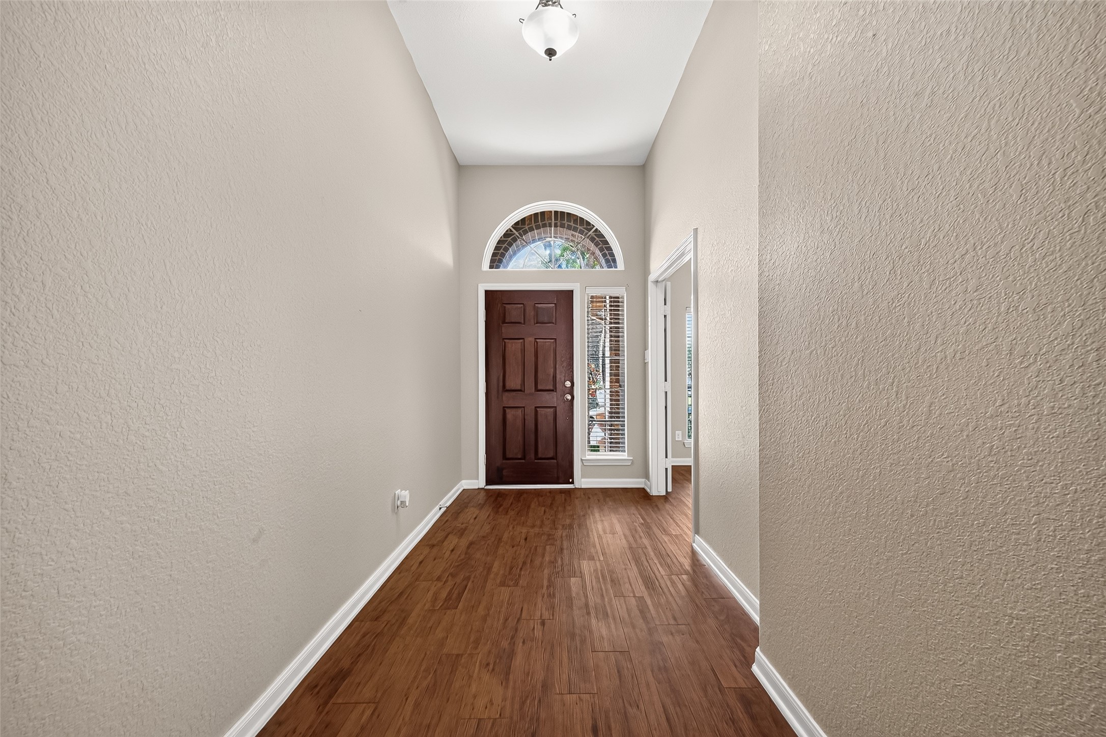 6138 Wickshire Drive Property Photo 10