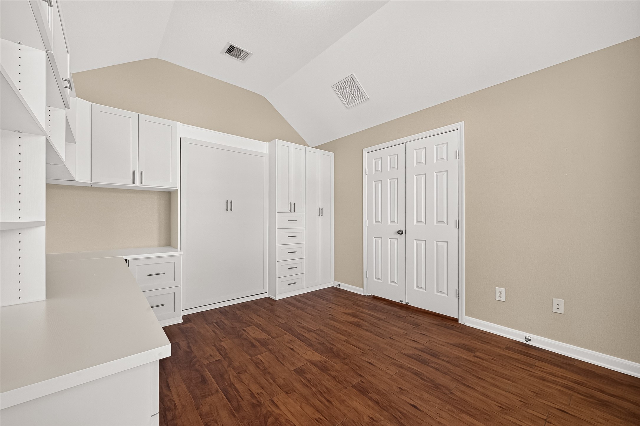 6138 Wickshire Drive Property Photo 14