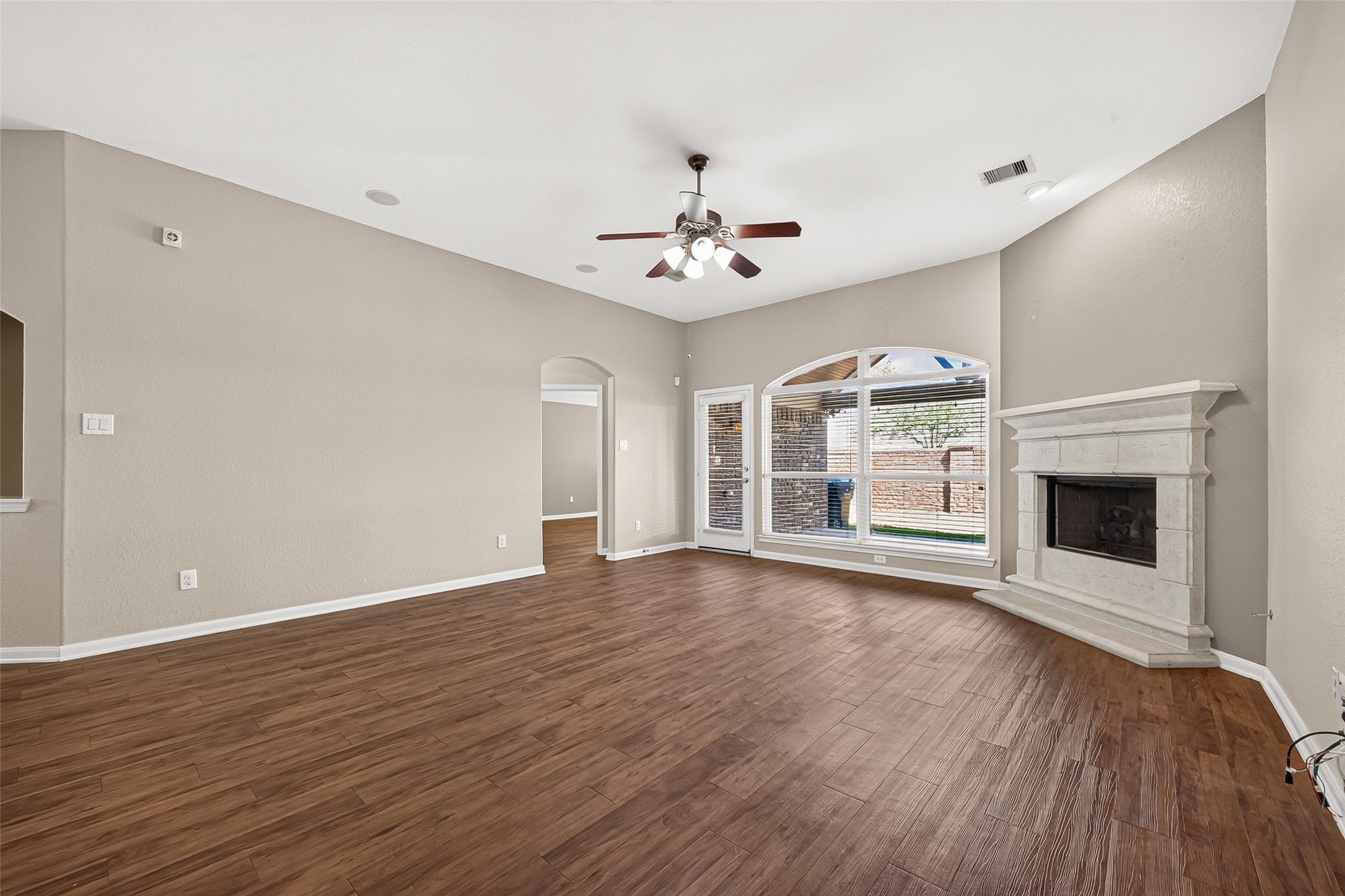 6138 Wickshire Drive Property Photo 16